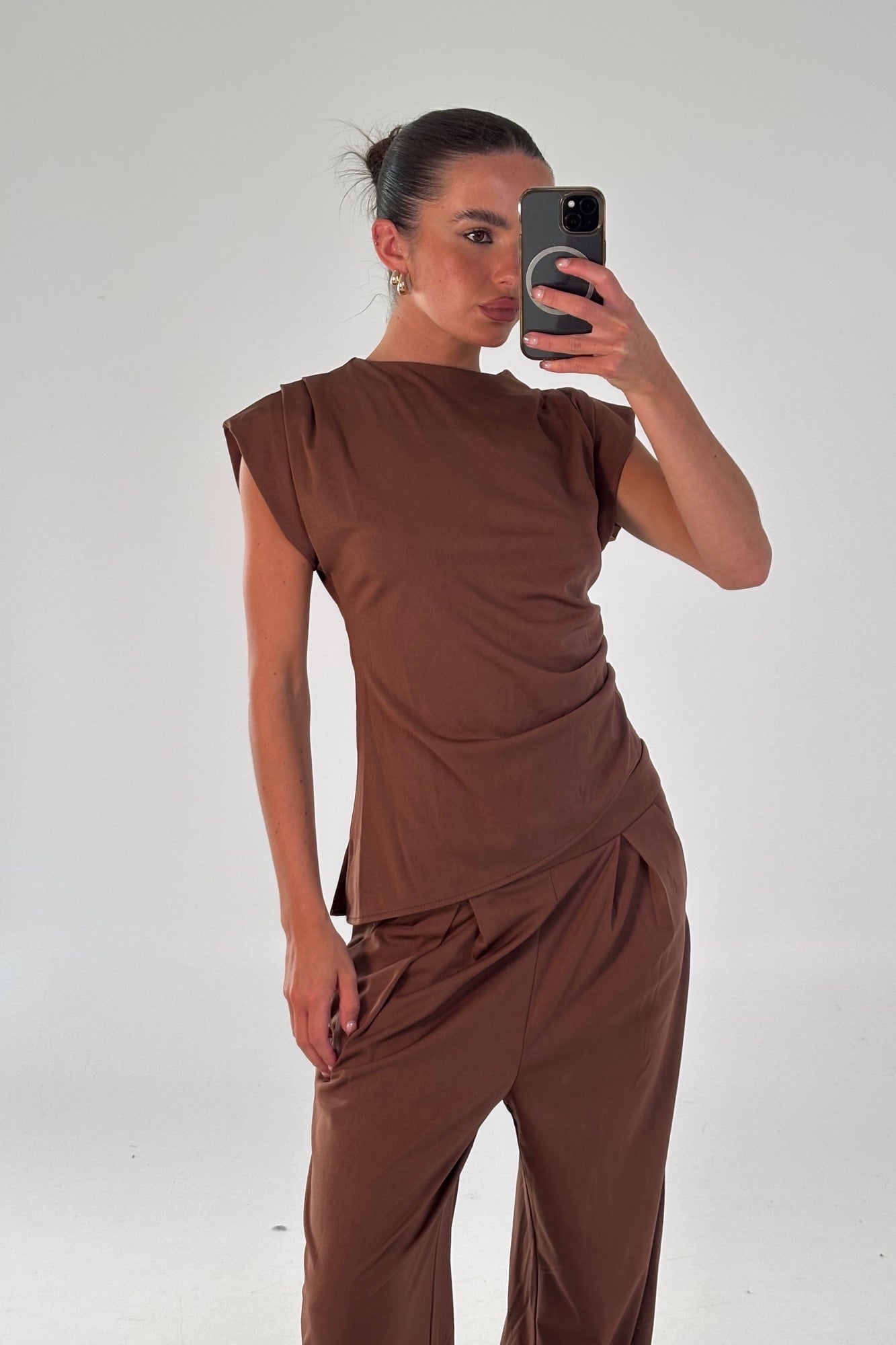 Sara Pant Chocolate