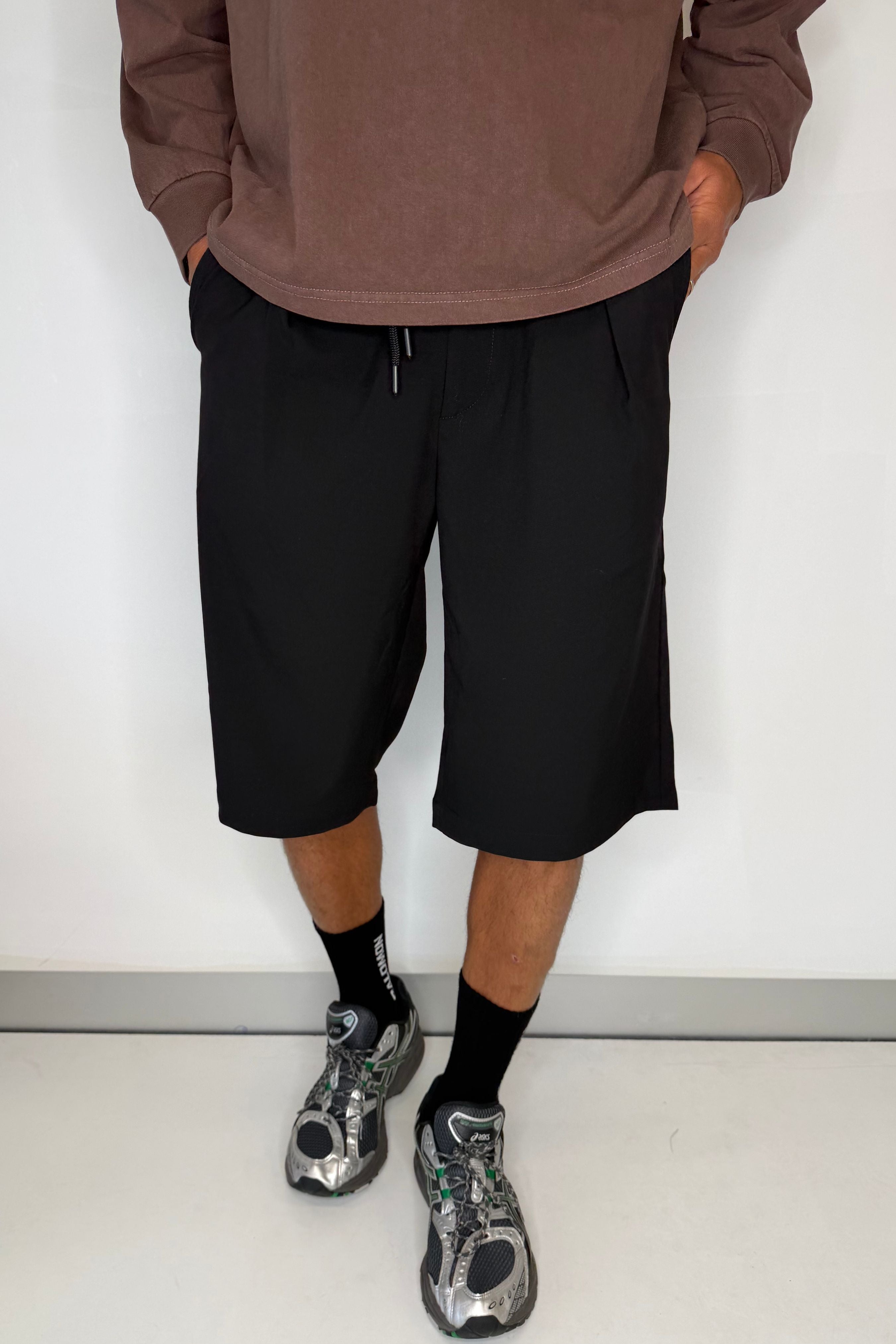 Alex Pleat Jort Black