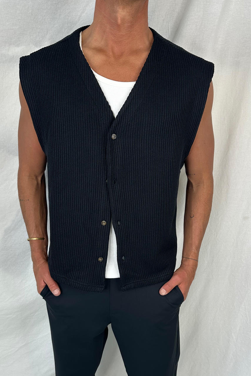 Cassius Knitted Vest Black