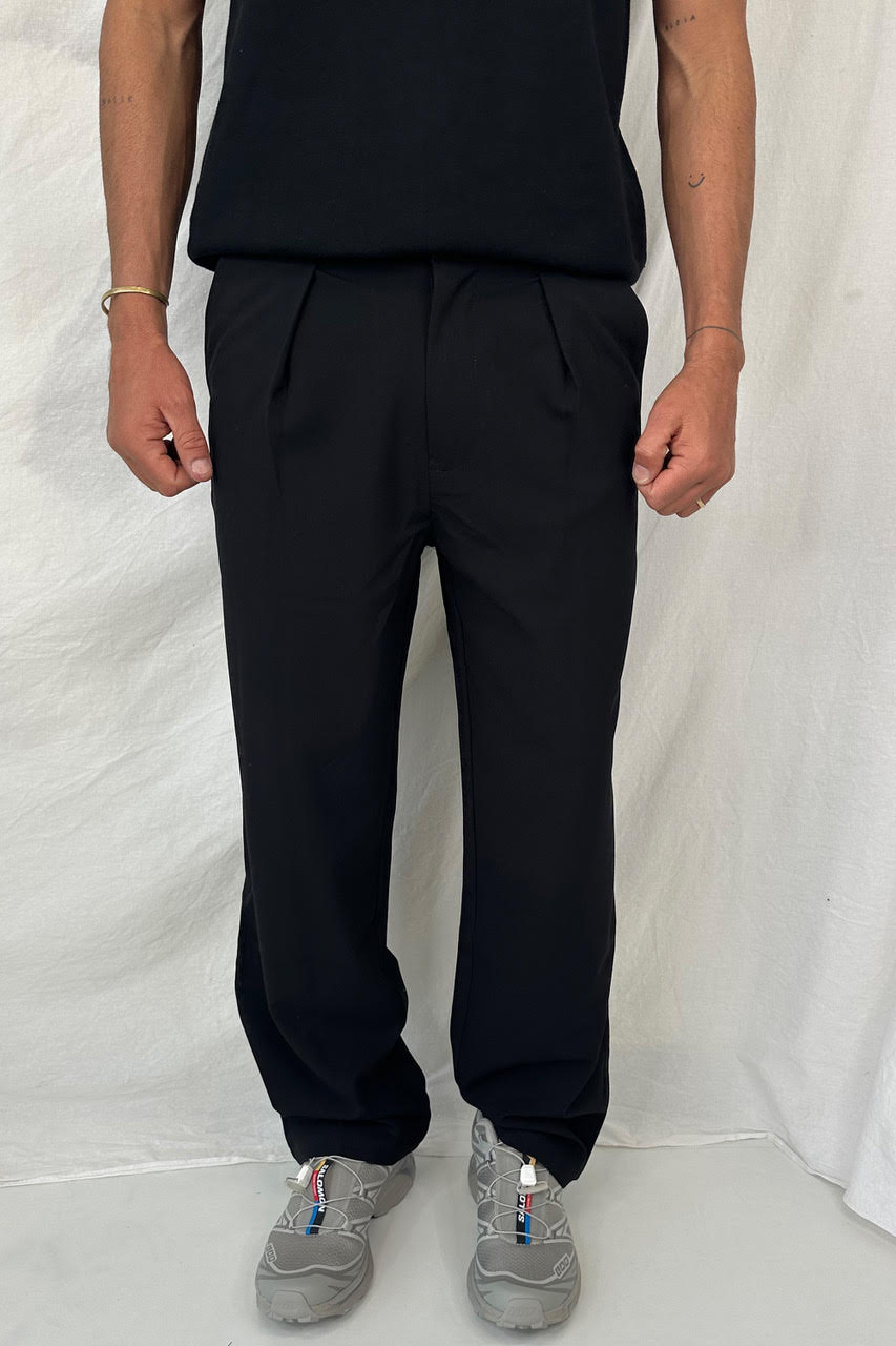Lenny Pleat Straight Pant Black