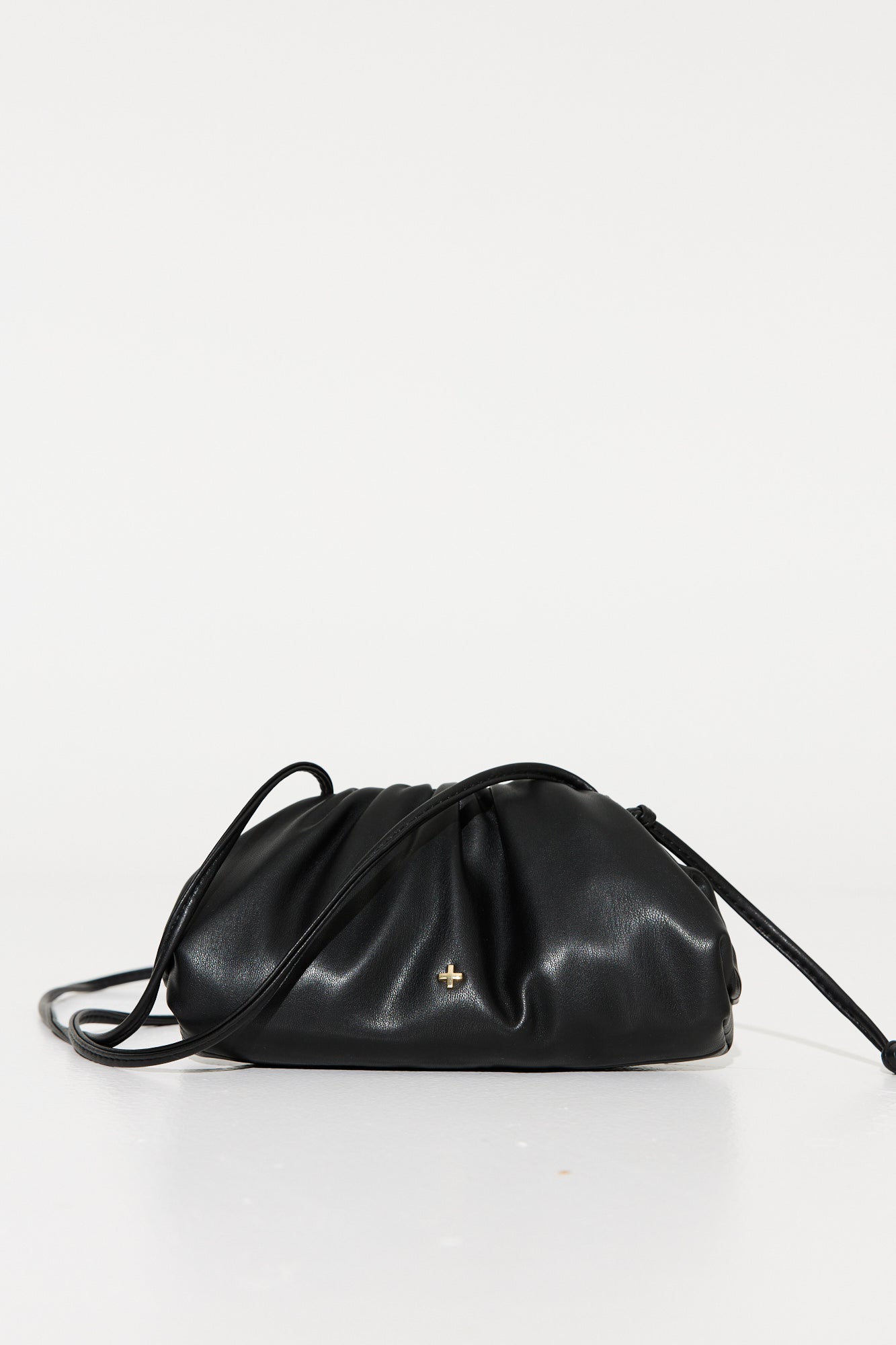 Akira Gathered Pouch Black
