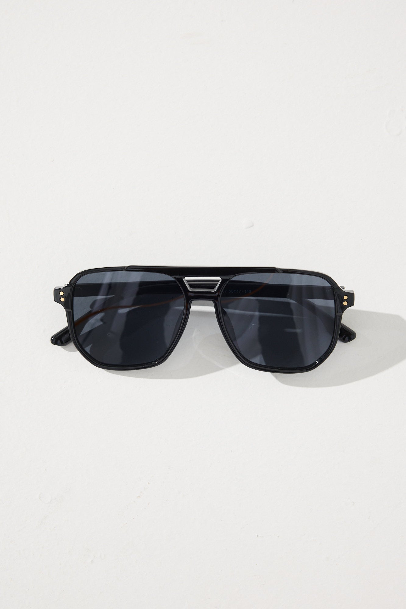 M367-1 Black