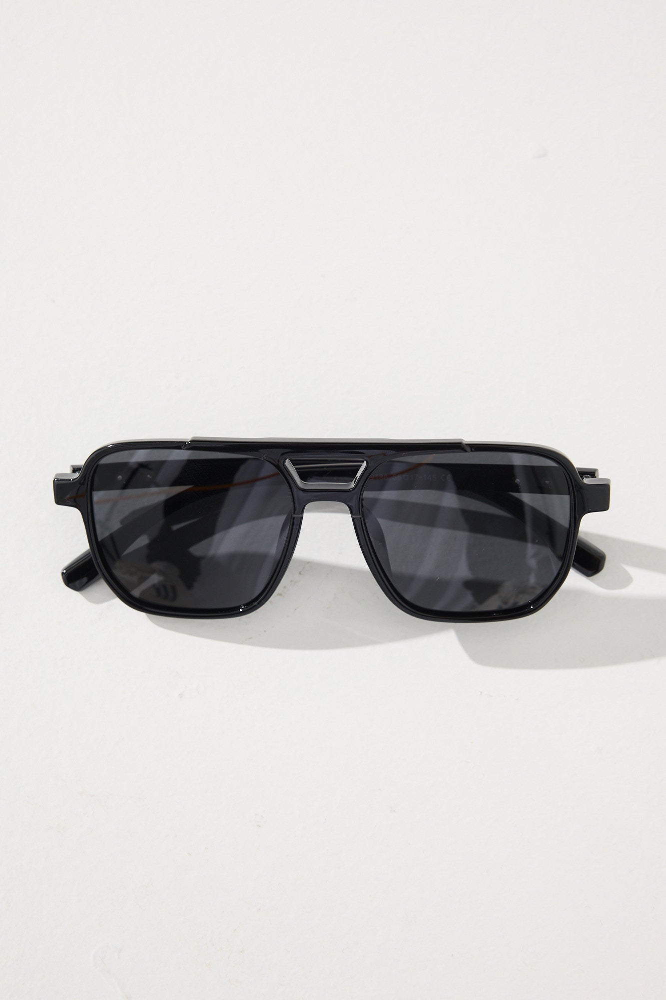 TR9186-2 Black
