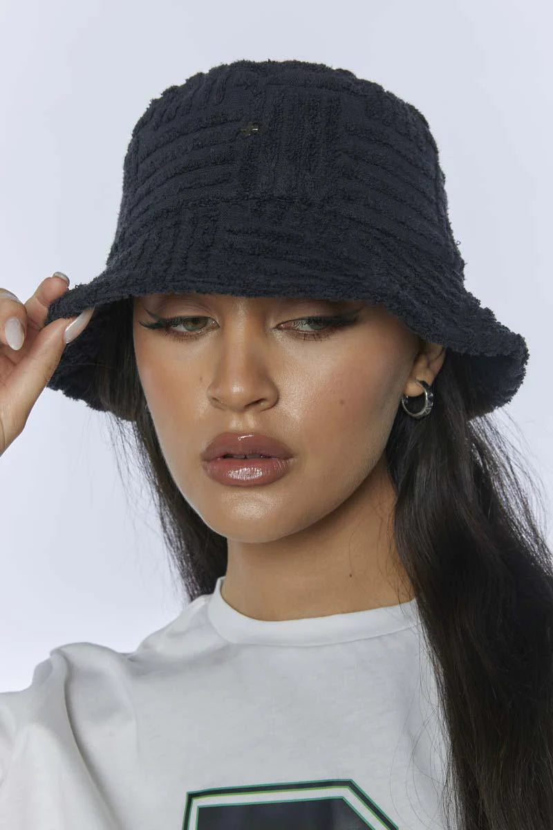 Soleil Bucket Hat Black