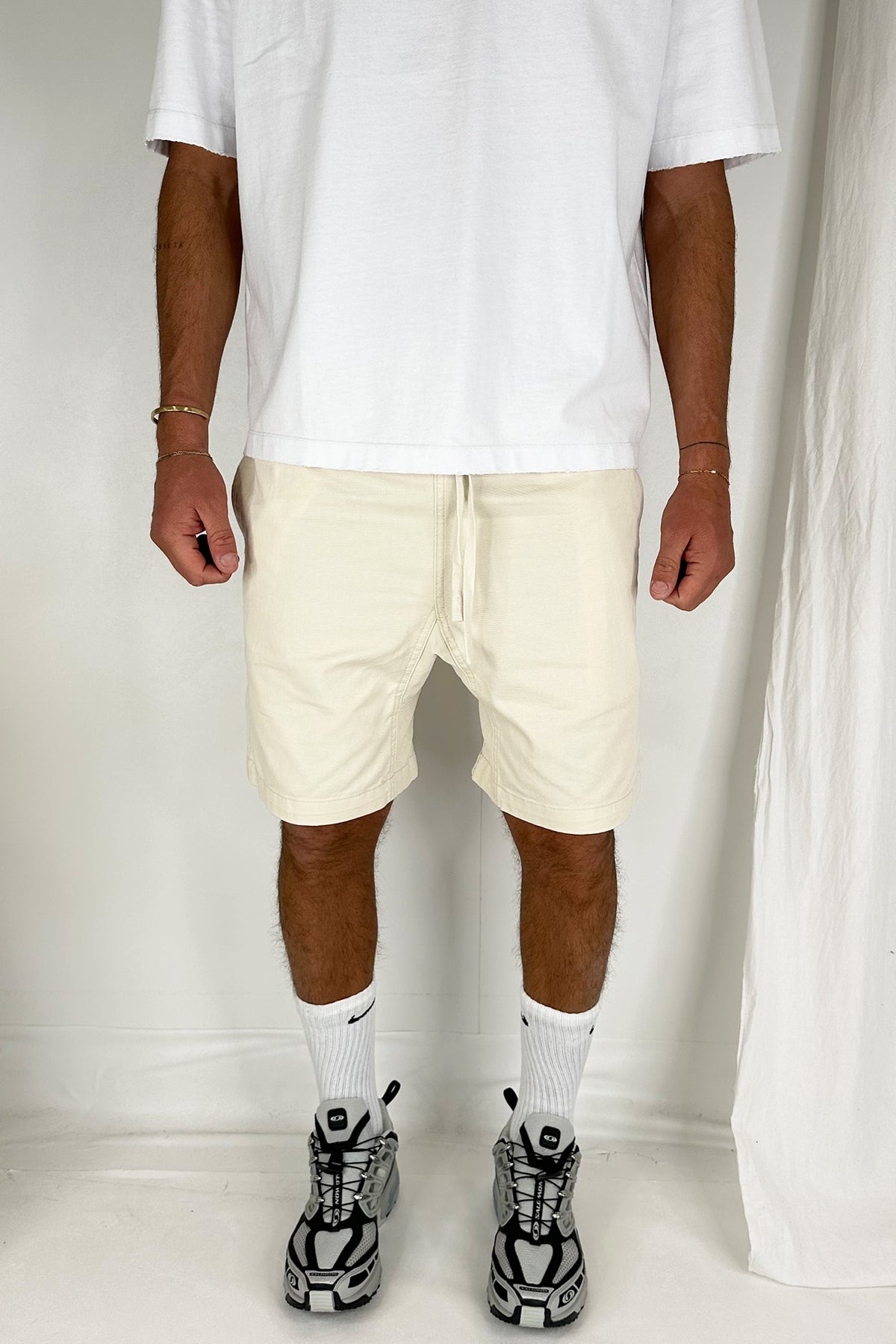 Fredrick Cotton Elastic Short Ivory