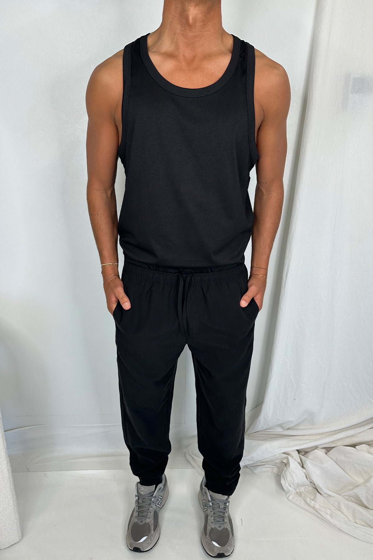 Maxwell Lightweight Tank Black