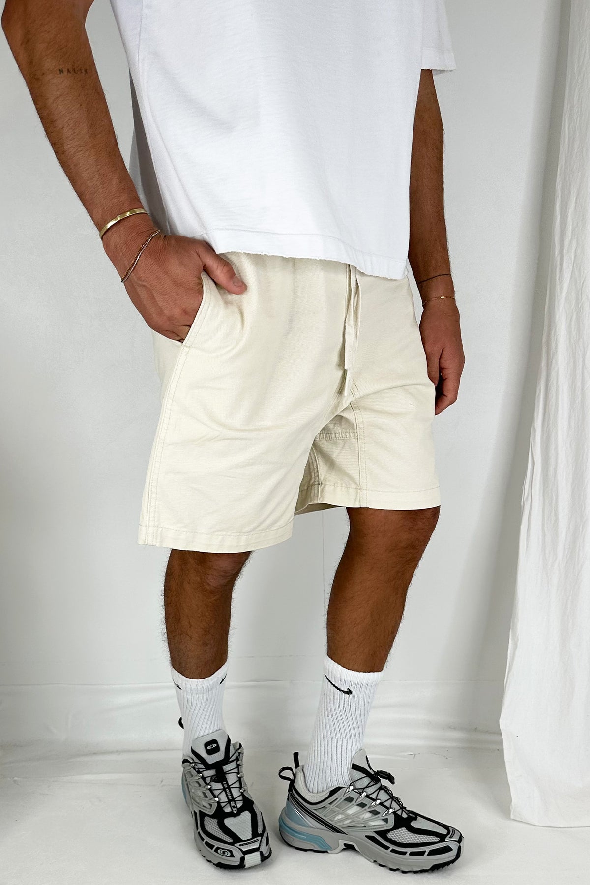 Fredrick Cotton Elastic Short Ivory