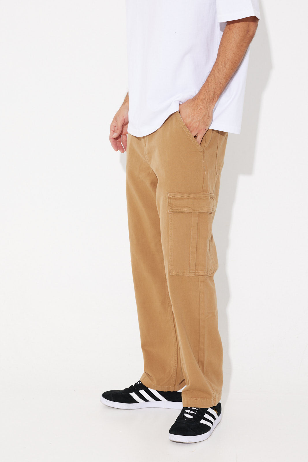 2024's Must-Have Trousers: Effortlessly Elegant Light Brown Trousers - Shop  Today!