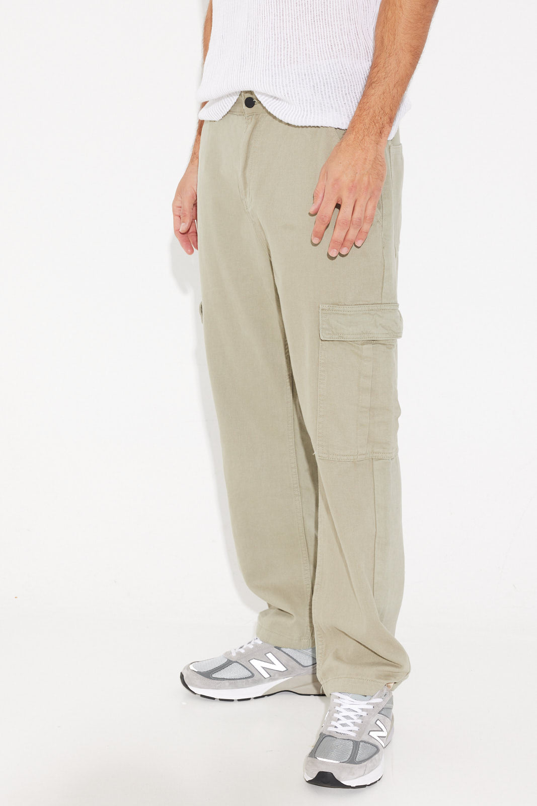 Wrangler Authentics Men's Premium Relaxed Fit Straight Leg Cargo Pant,  Anthracite Twill, 40W X 30L price in Dubai, UAE | Compare Prices