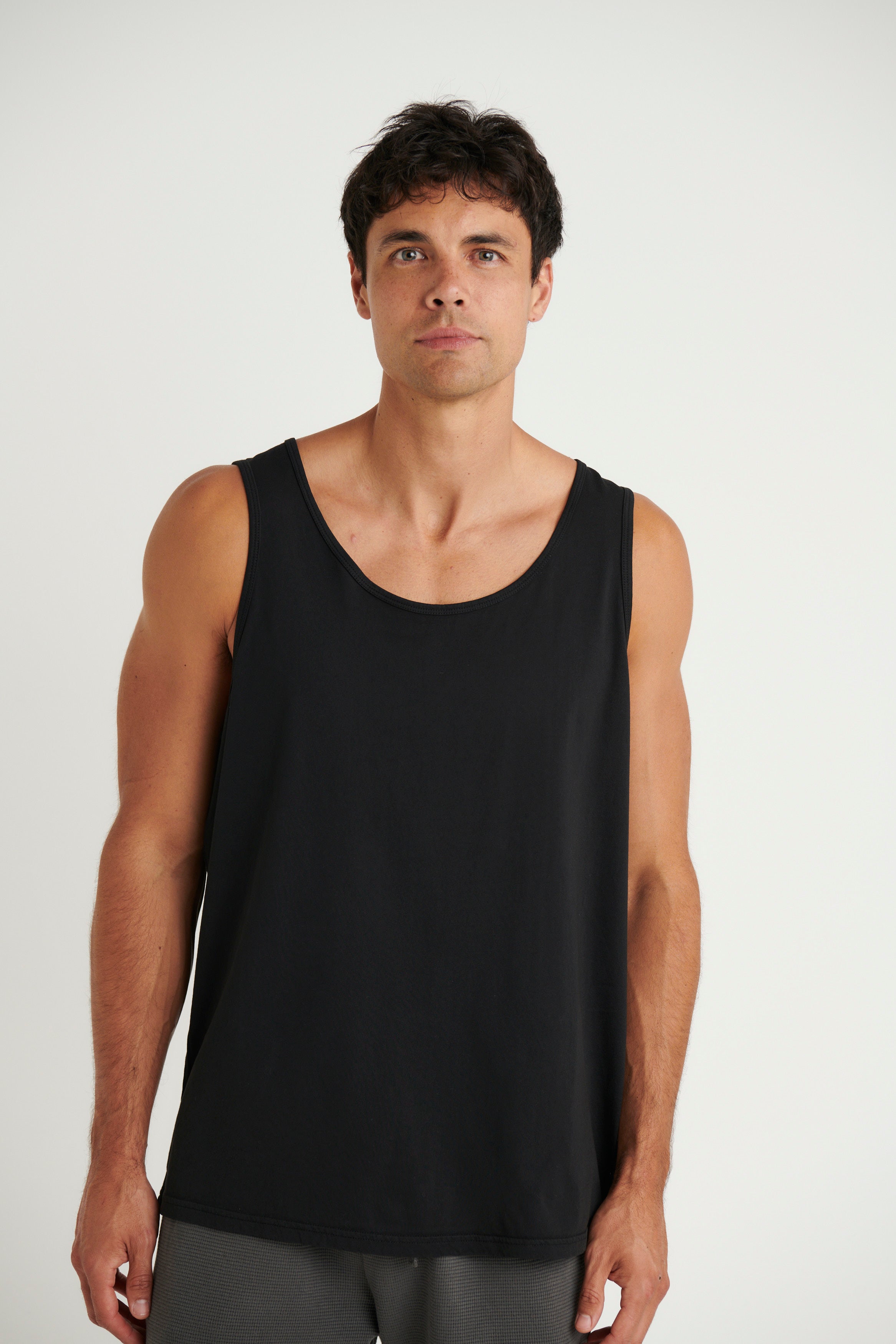 Julius Lightweight Tank Black
