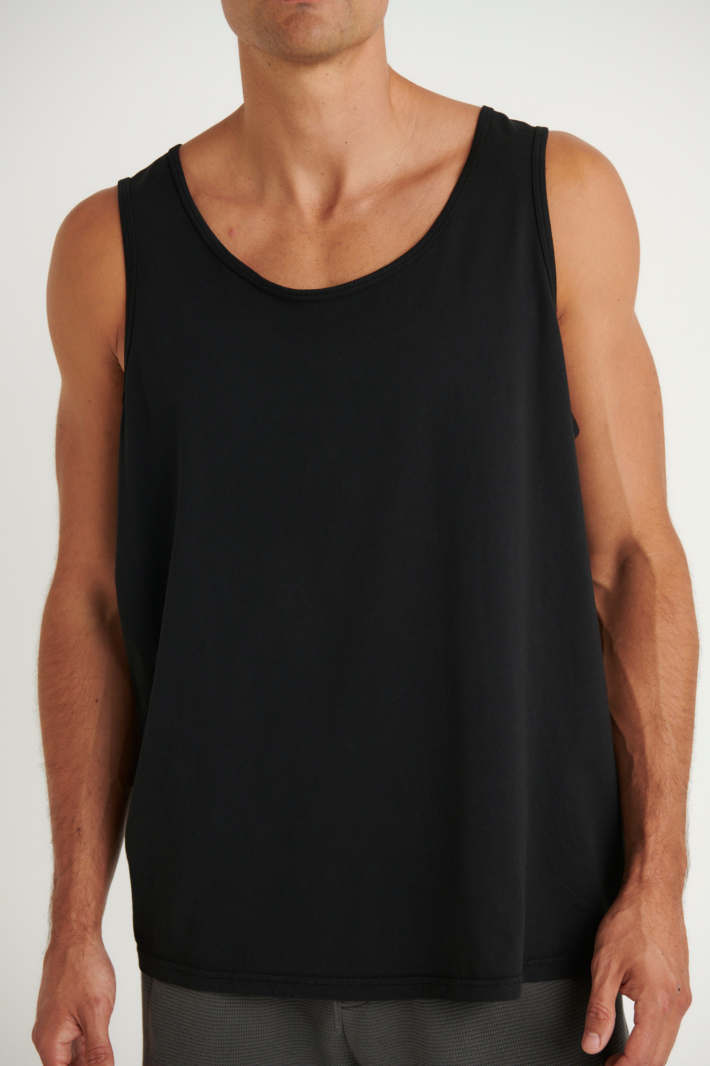 Julius Lightweight Tank Black