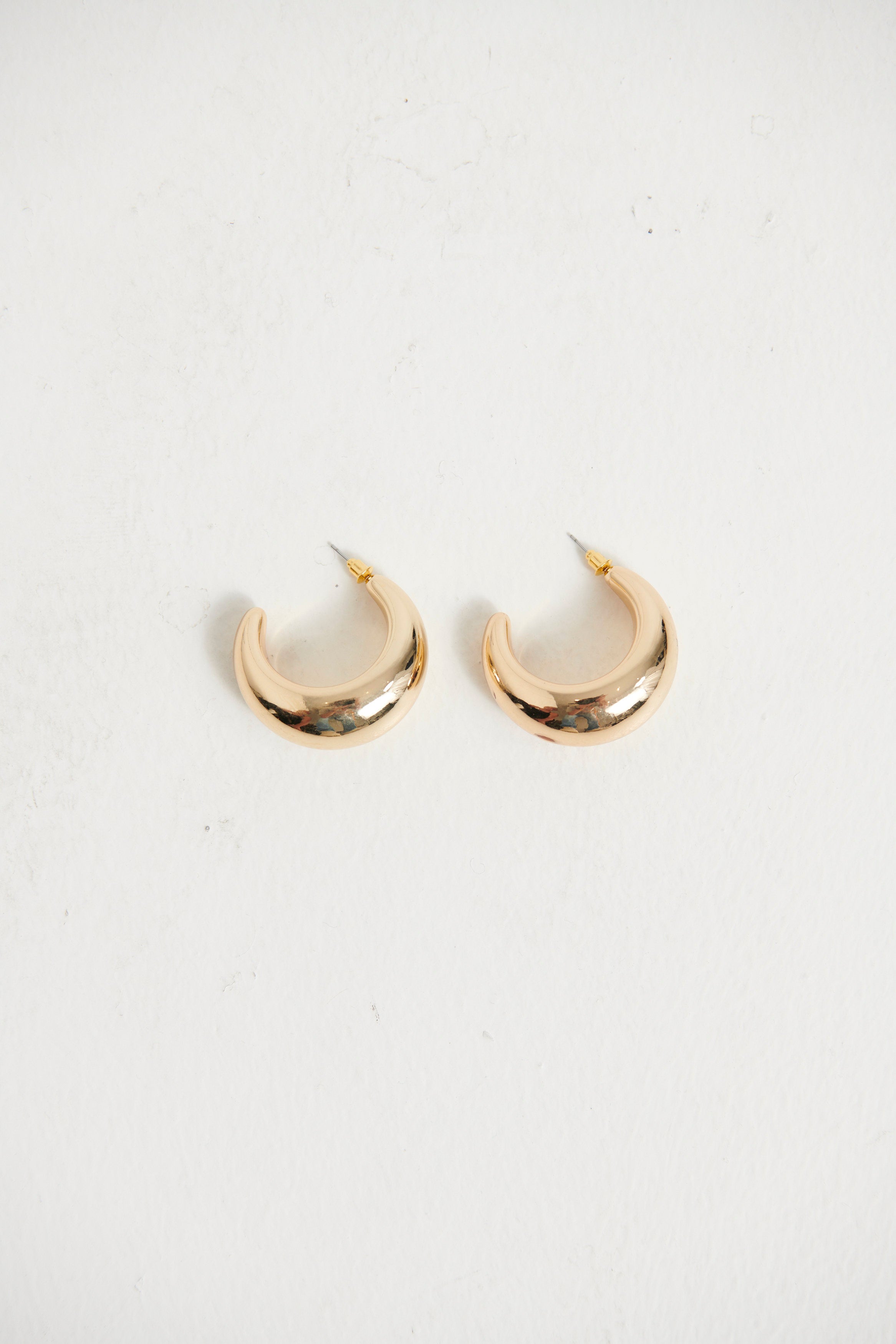 Bold Point Hoop Earrings Gold