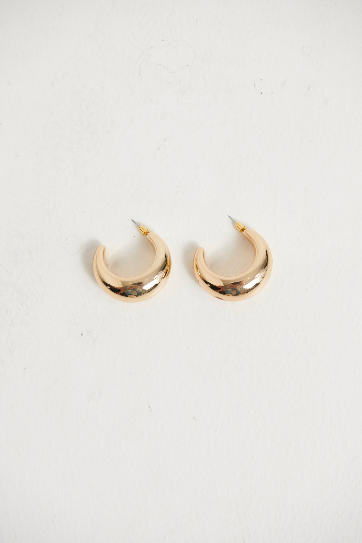 Bold Point Hoop Earrings Gold
