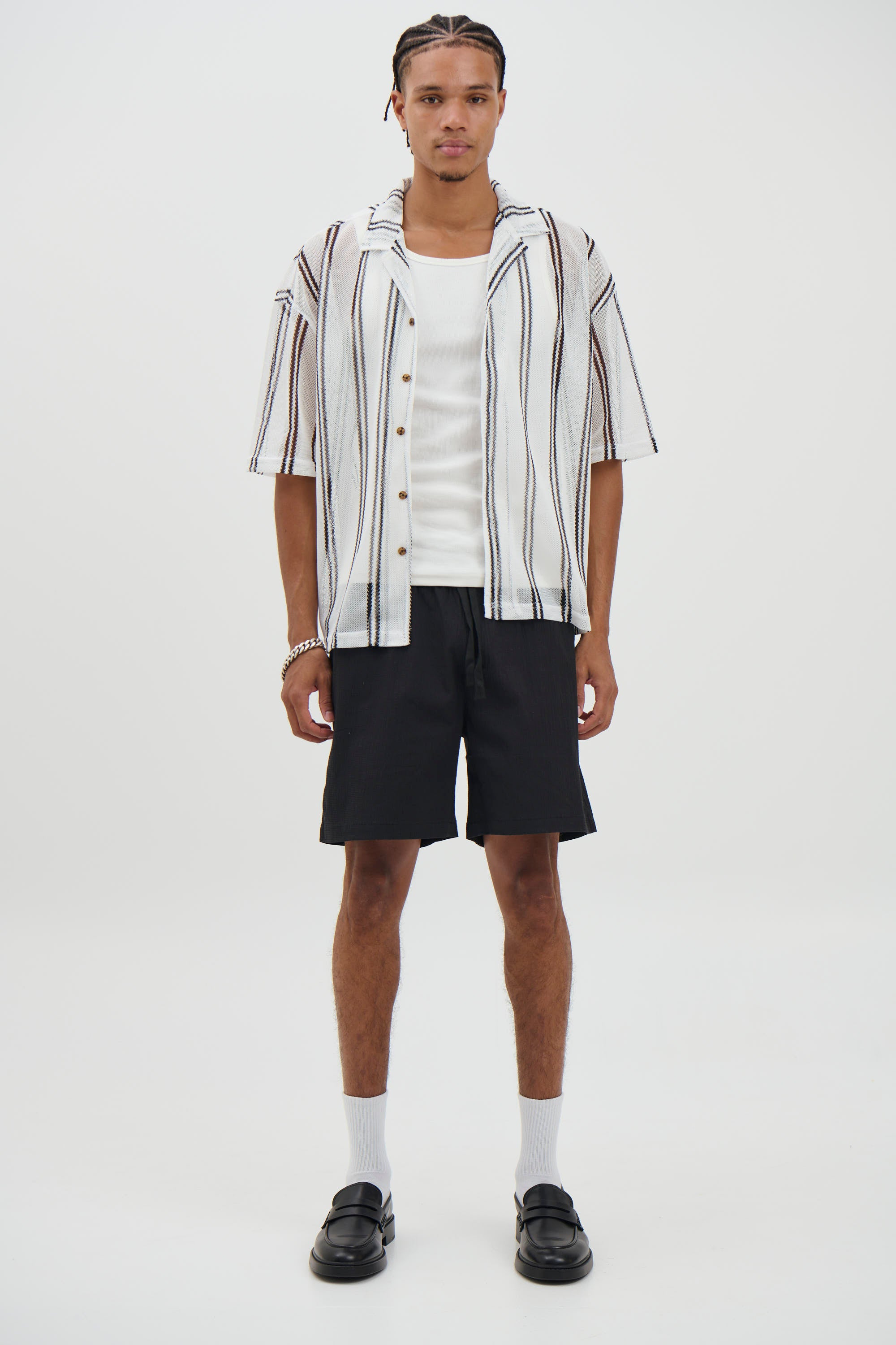 Texture Walk Short Black