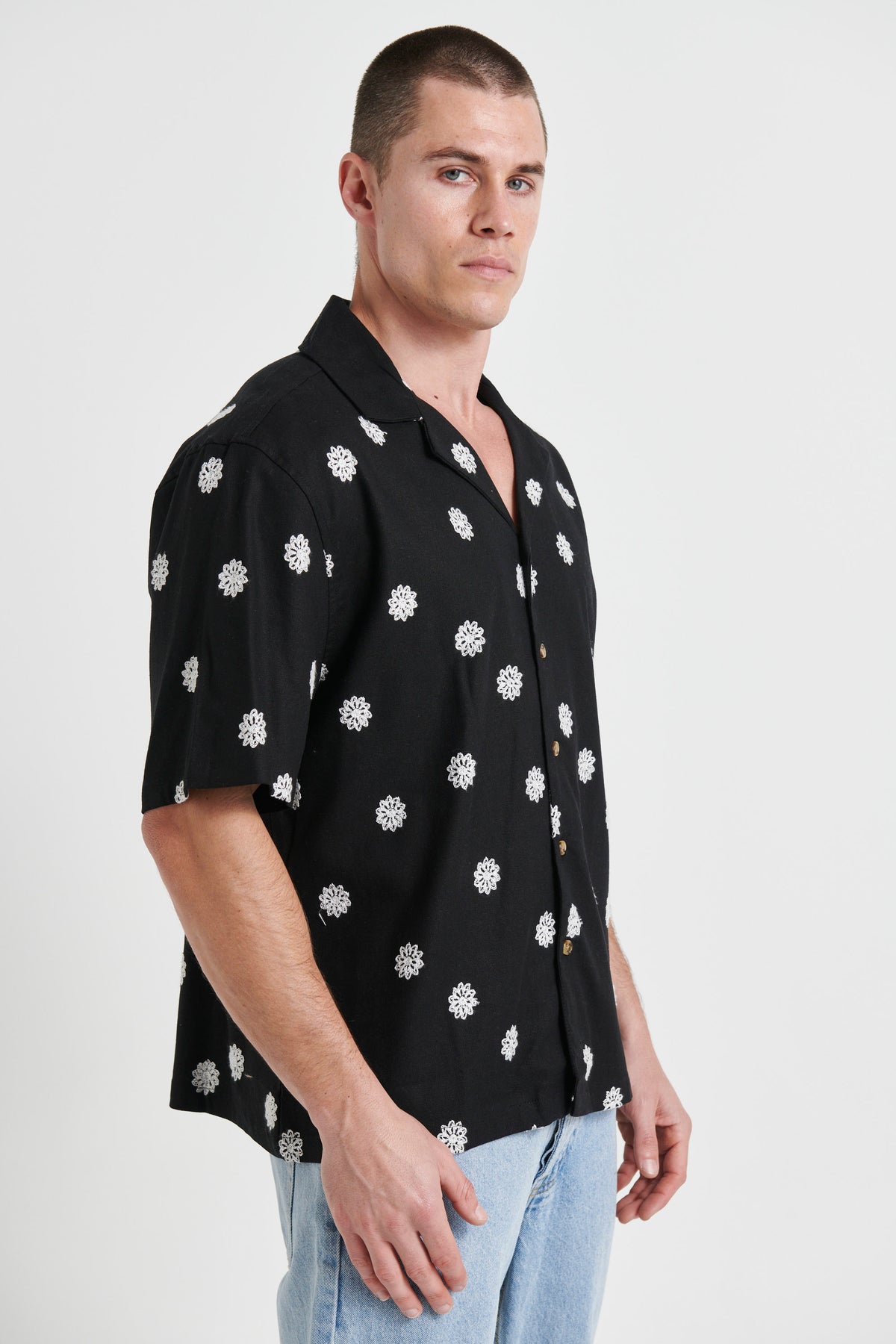 Raf Cropped Shirt Floral Embroidery Black