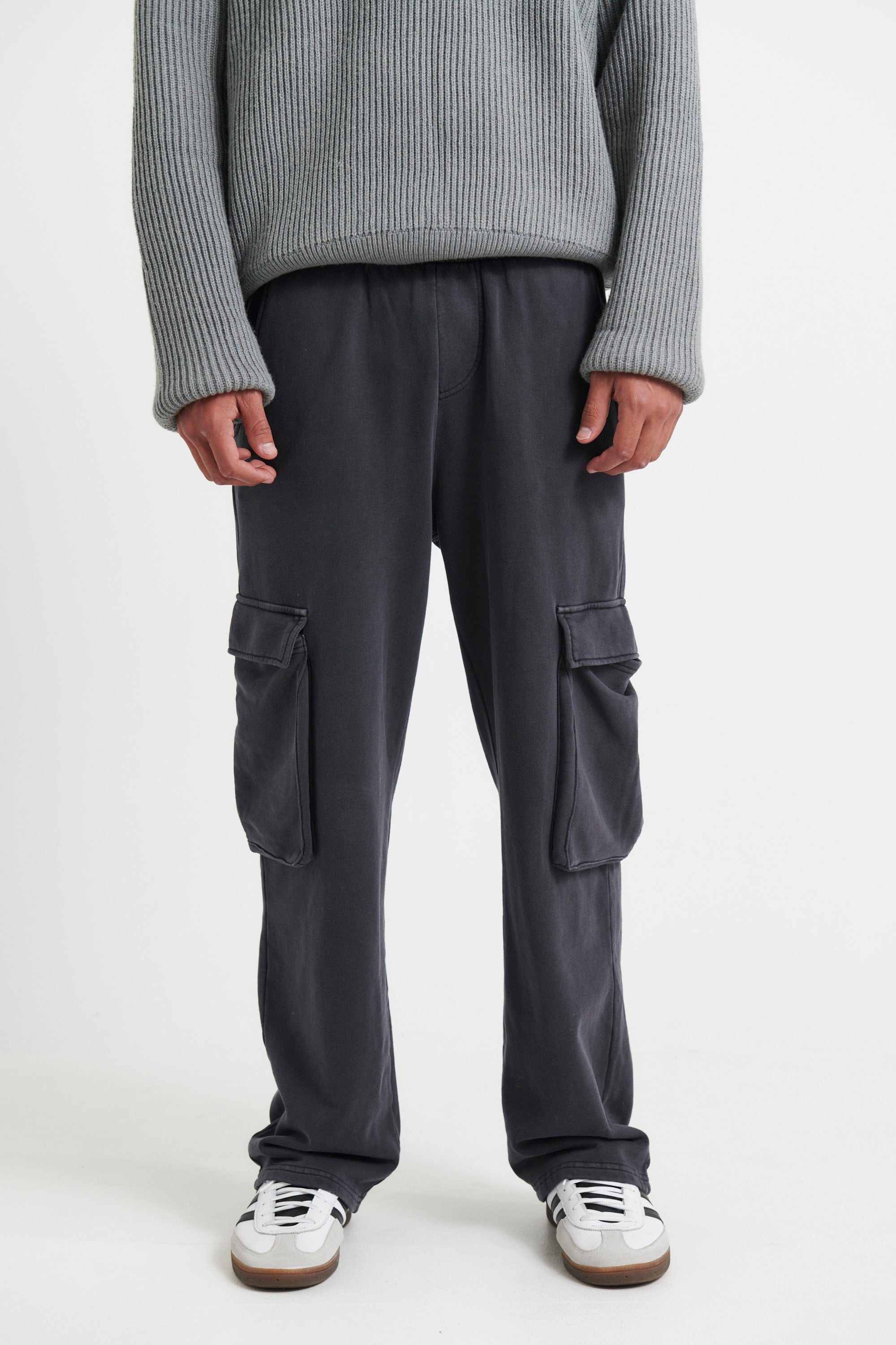 Soft Fleece Cargo Wash Black - FINAL SALE