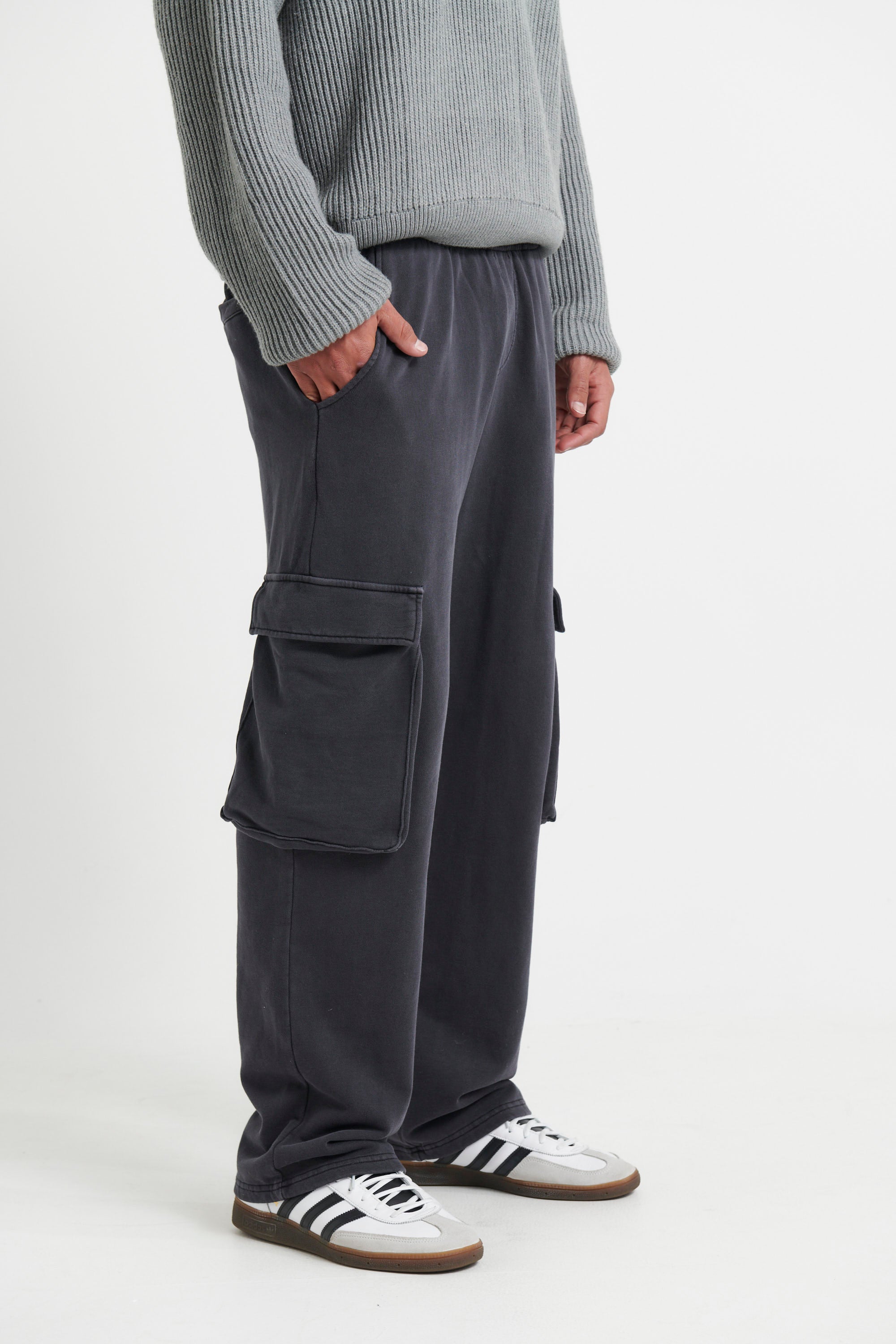 Soft Fleece Cargo Wash Black - FINAL SALE