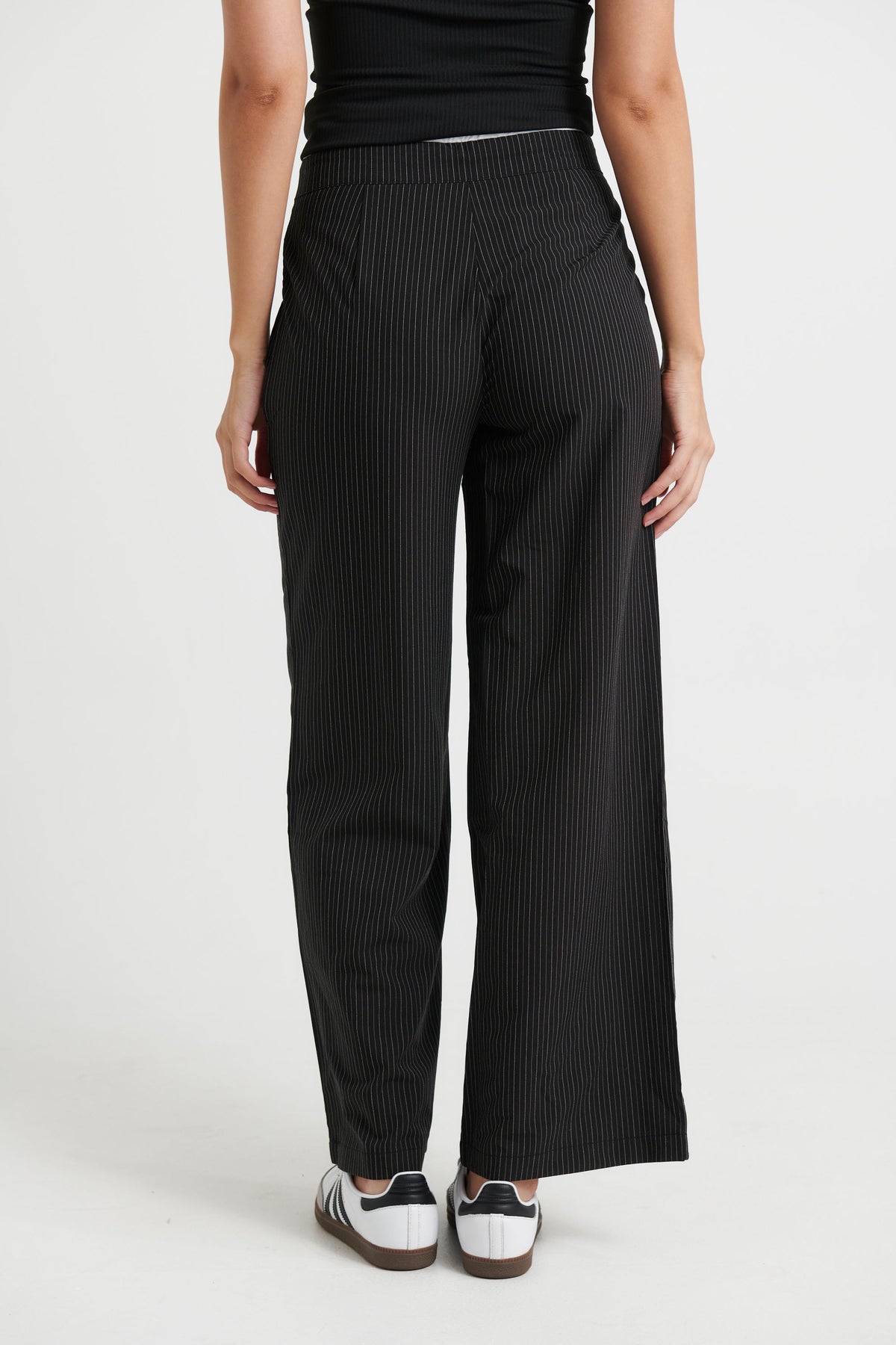 Lyric Pant Black Pinstripe