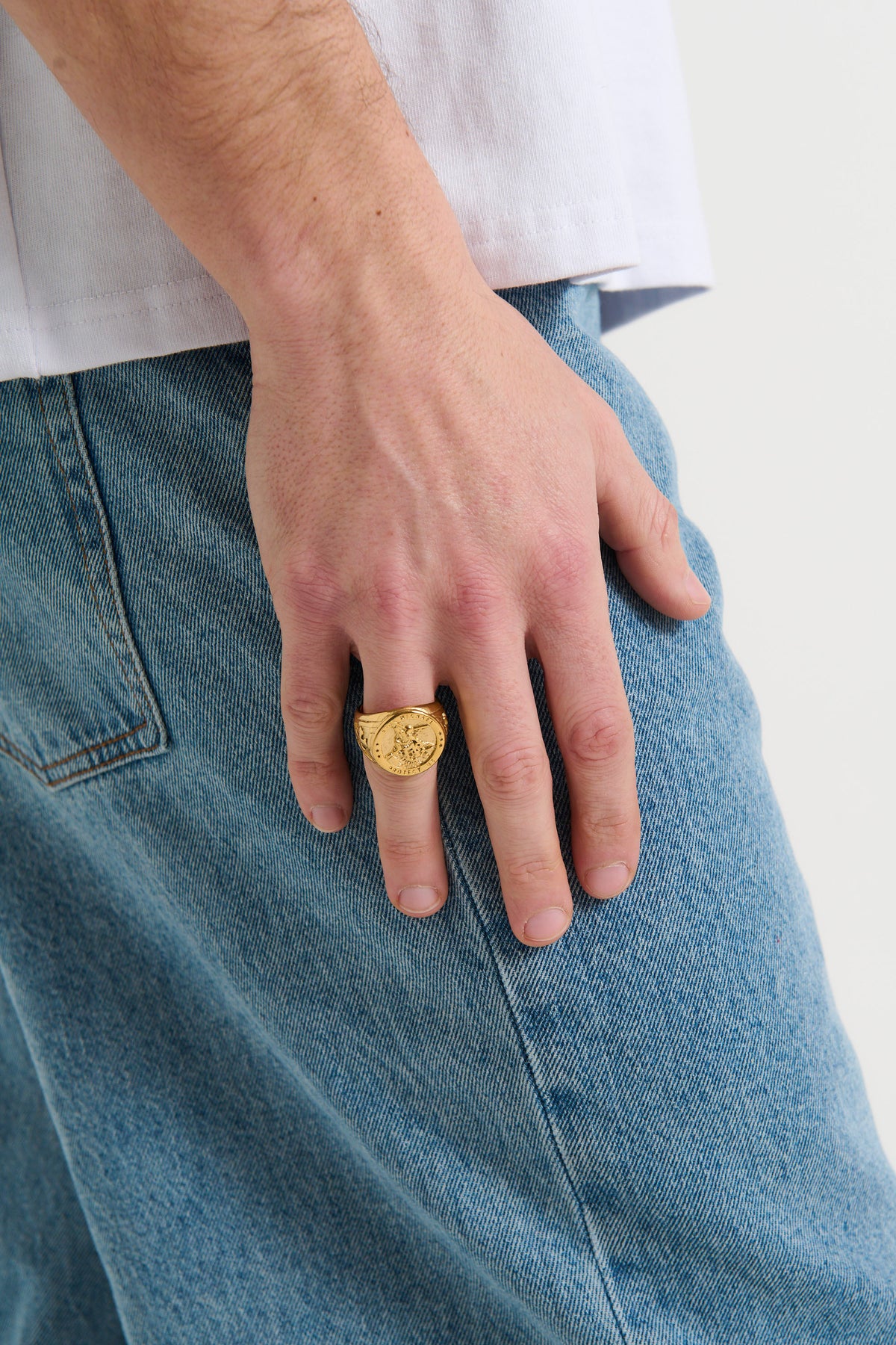 NTH Angel Signet Ring Gold