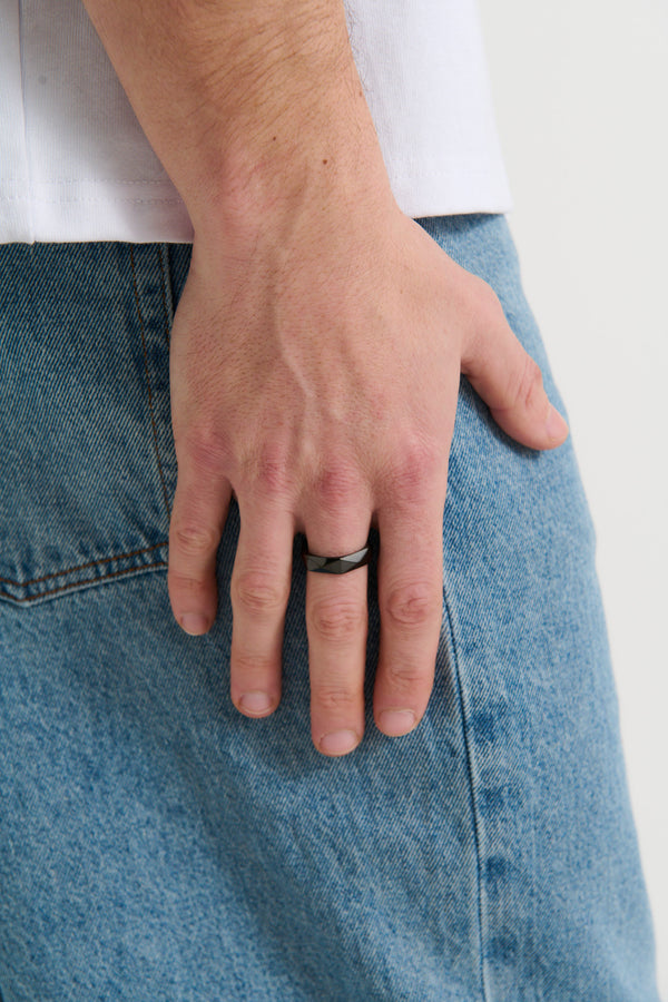 NTH Faceted Ring Black