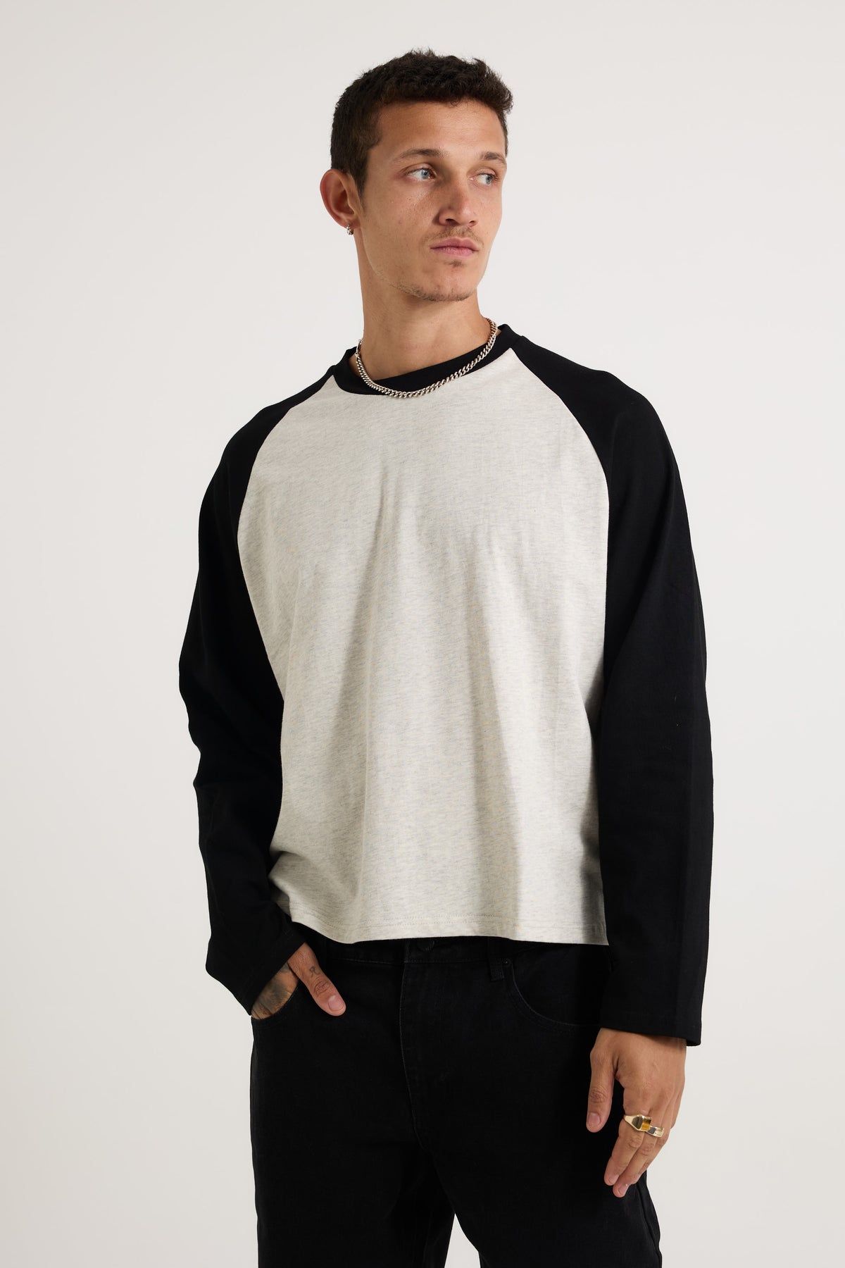 Crop Box Raglan Long Sleeve Black