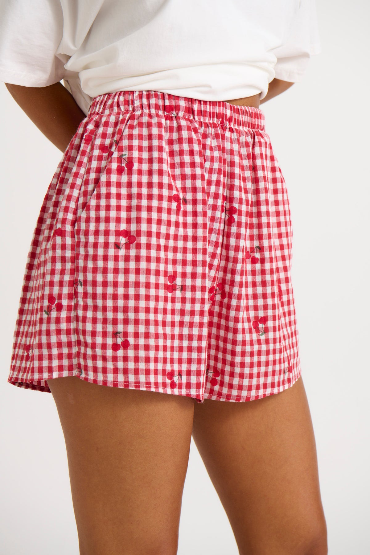 Cherry Shorts White/Red