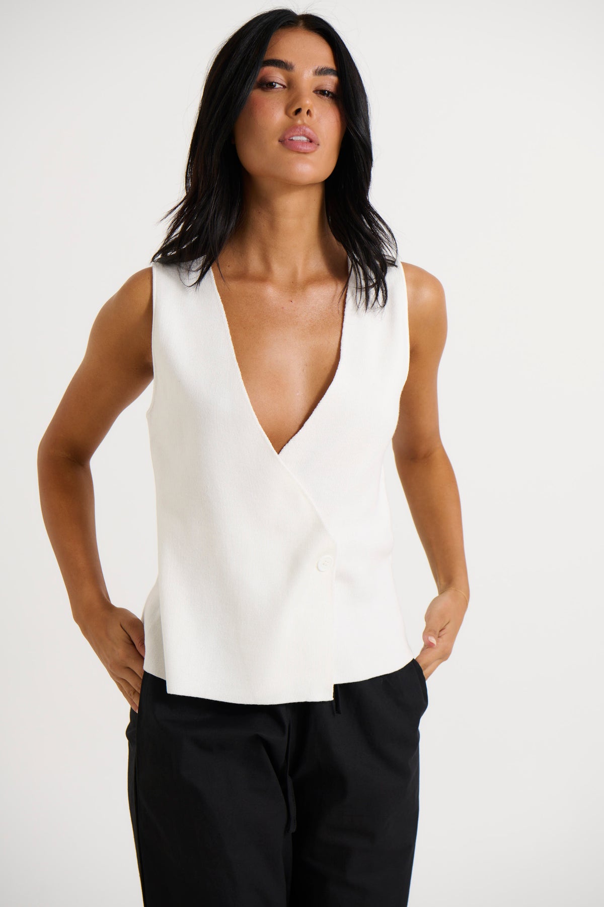 Taya Knitted Vest White