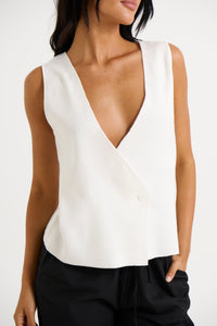 Taya Knitted Vest White