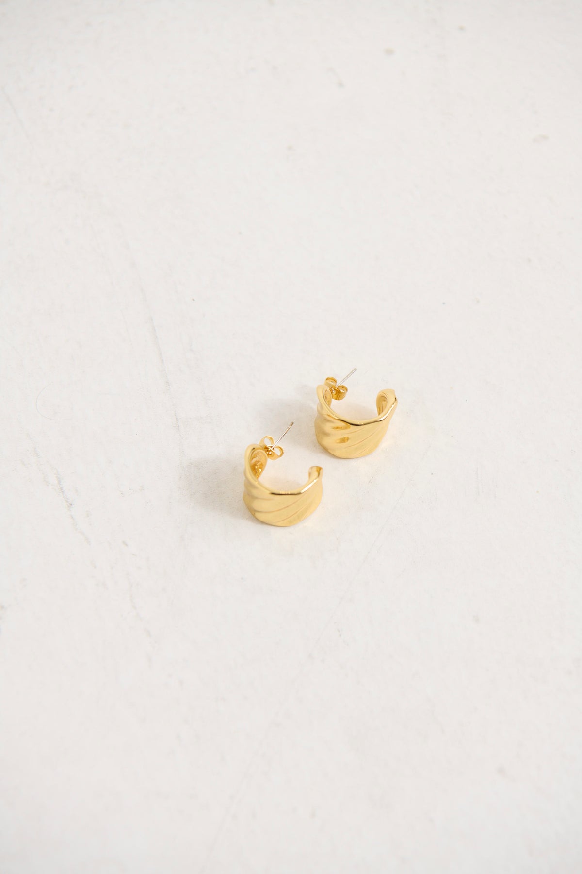 Vera Textured Earring 18K Gold Plated