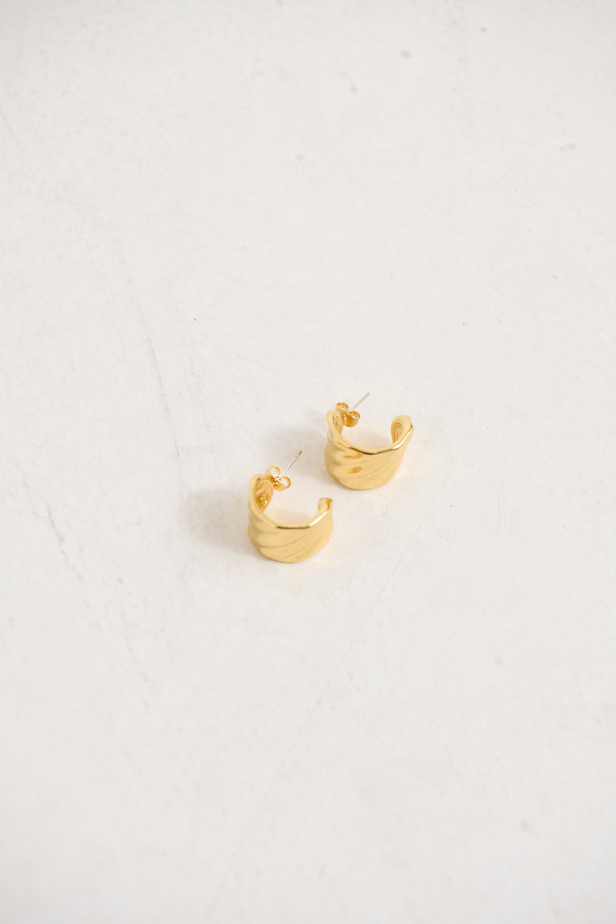 Vera Textured Earring 18K Gold Plated