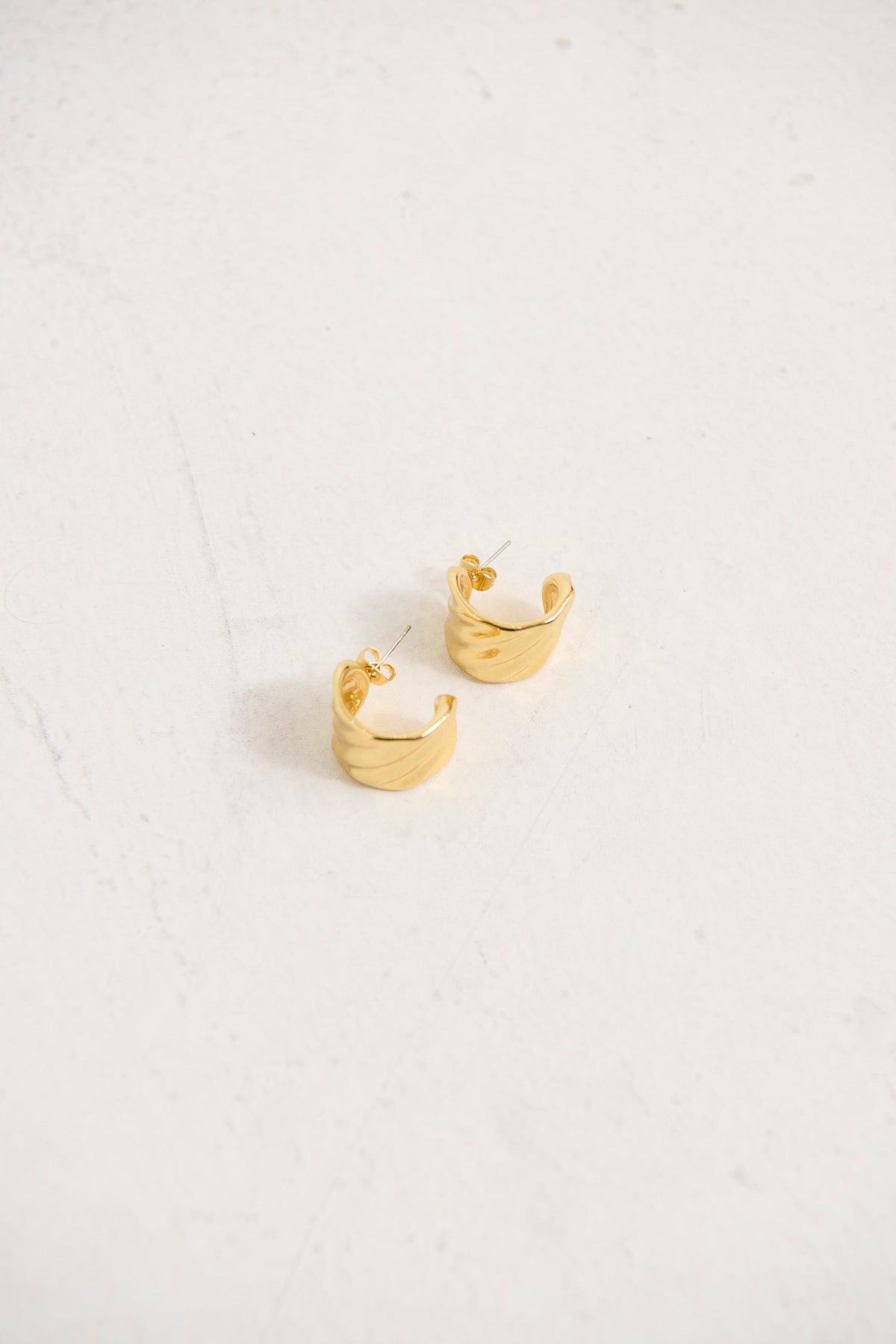 Vera Textured Earring 18K Gold Plated