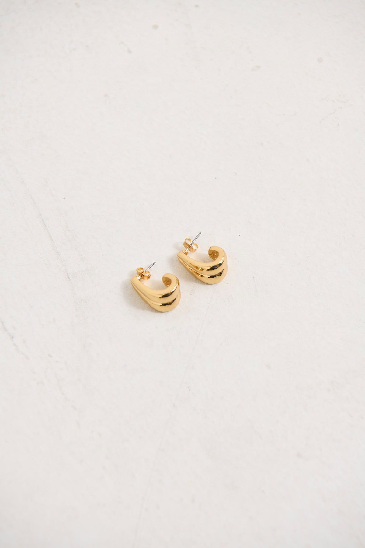 Ina Statement Earrings Gold