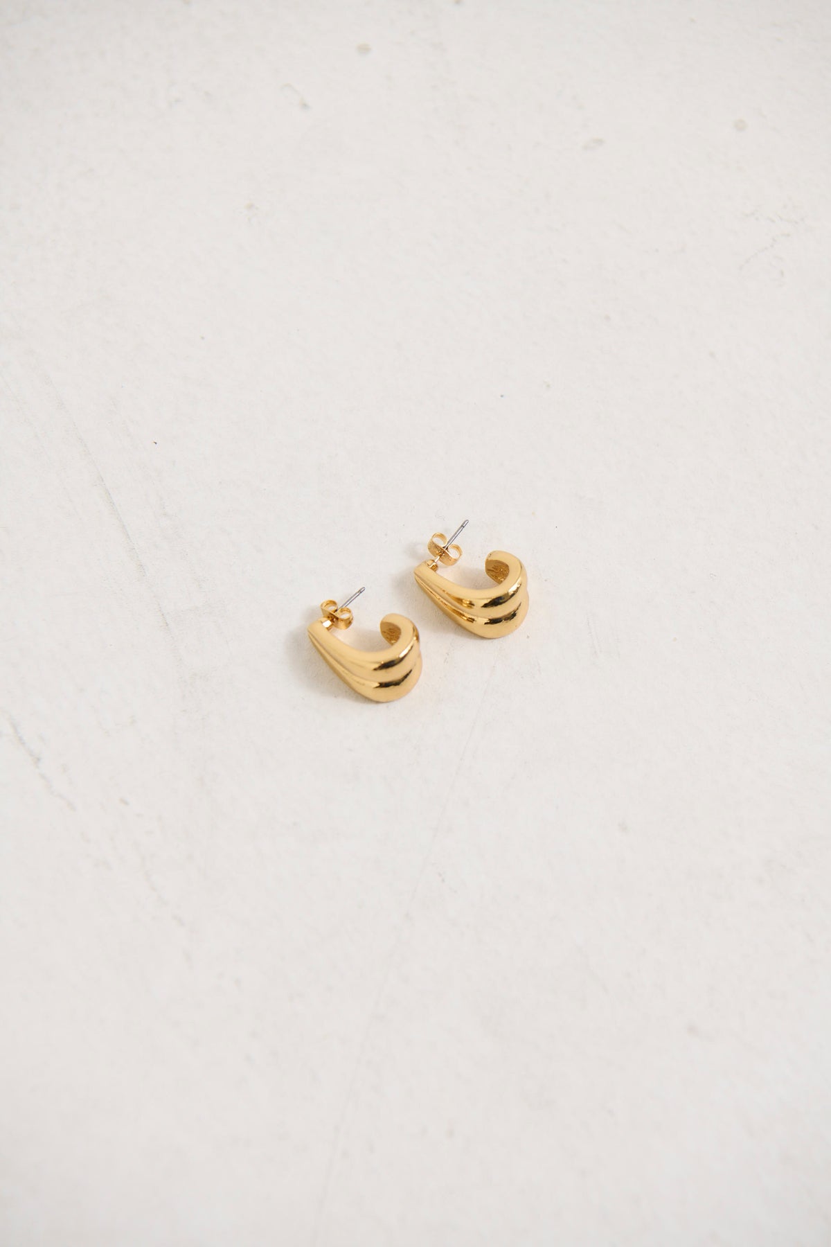 Ina Statement Earrings Gold