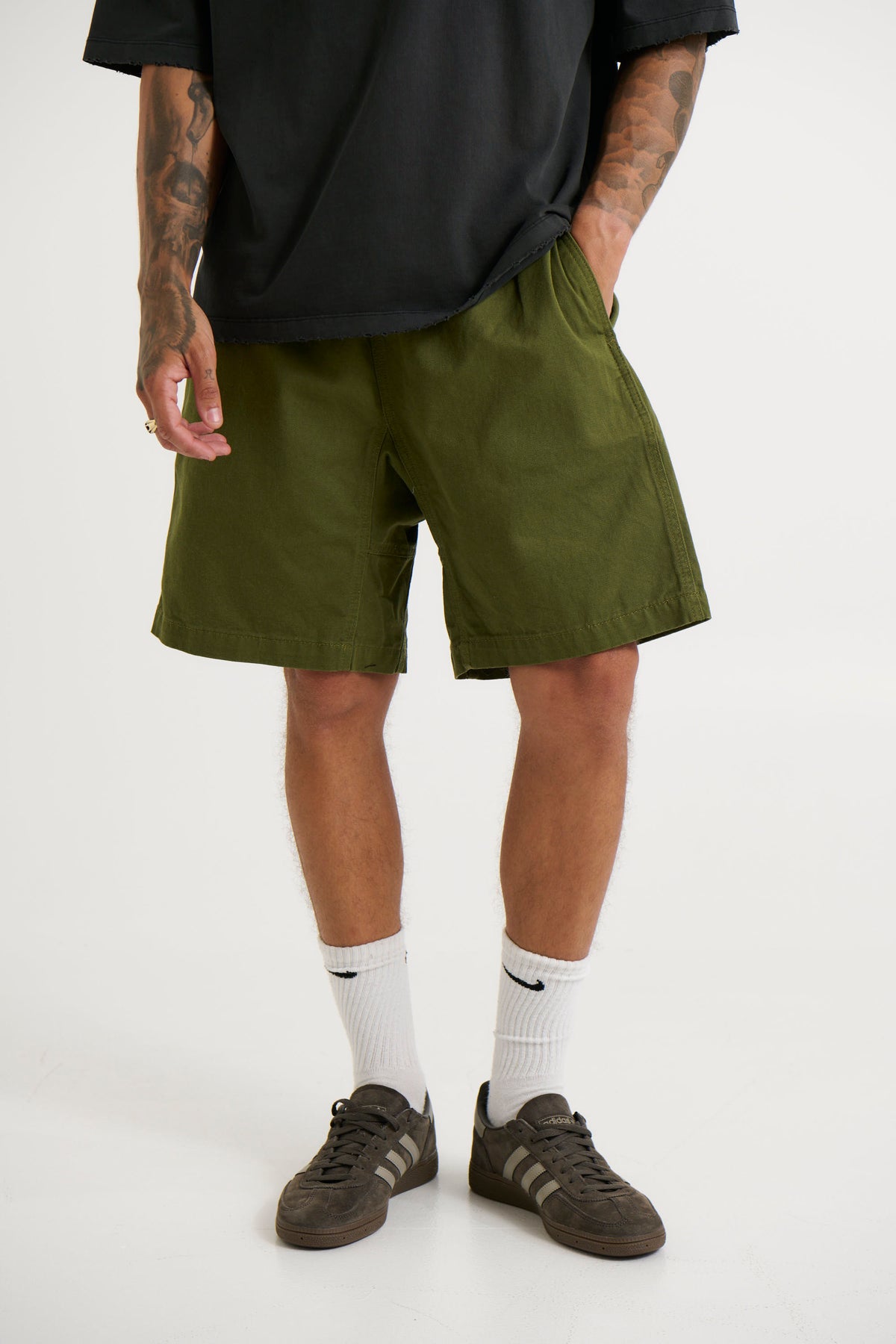 Fredrick Cotton Elastic Short Army