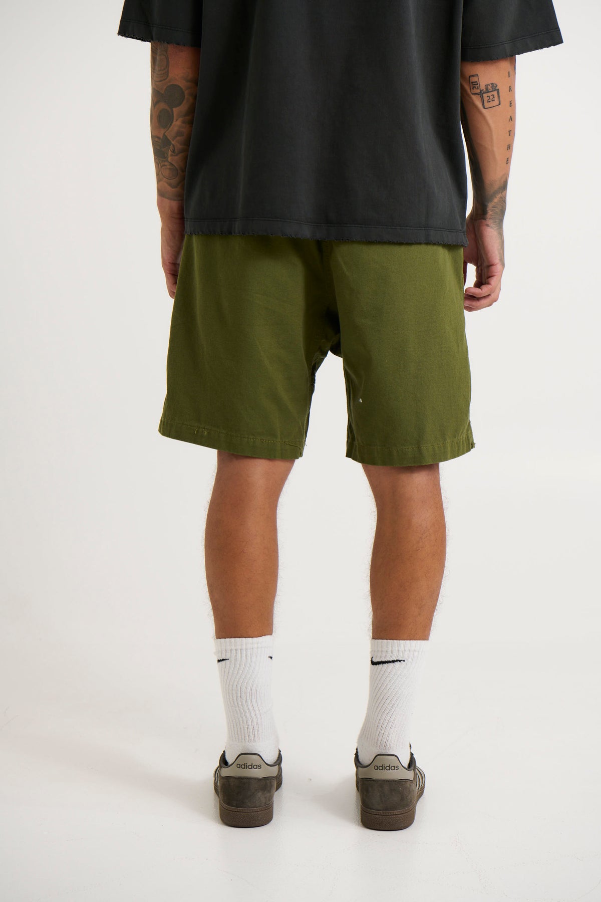 Fredrick Cotton Elastic Short Army