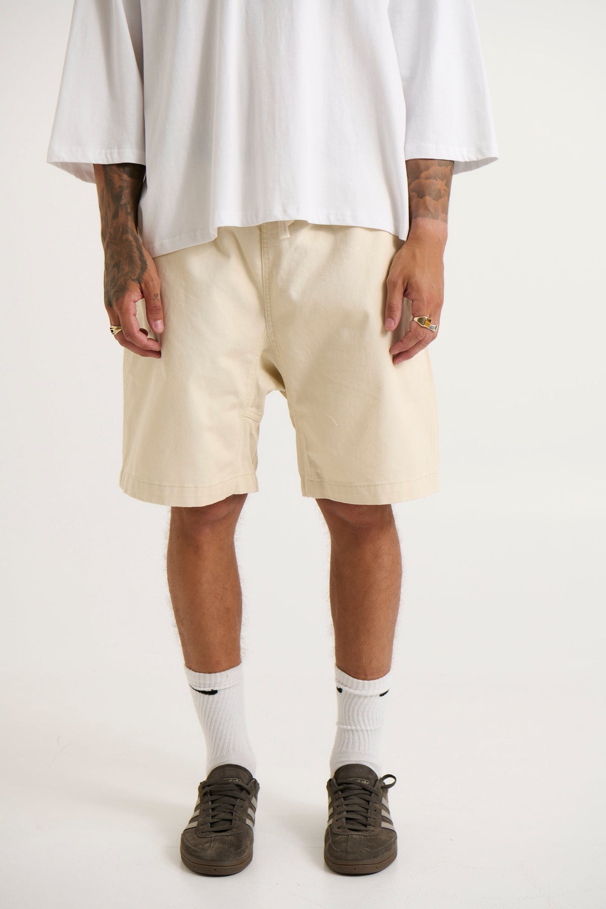 Fredrick Cotton Elastic Short Ivory