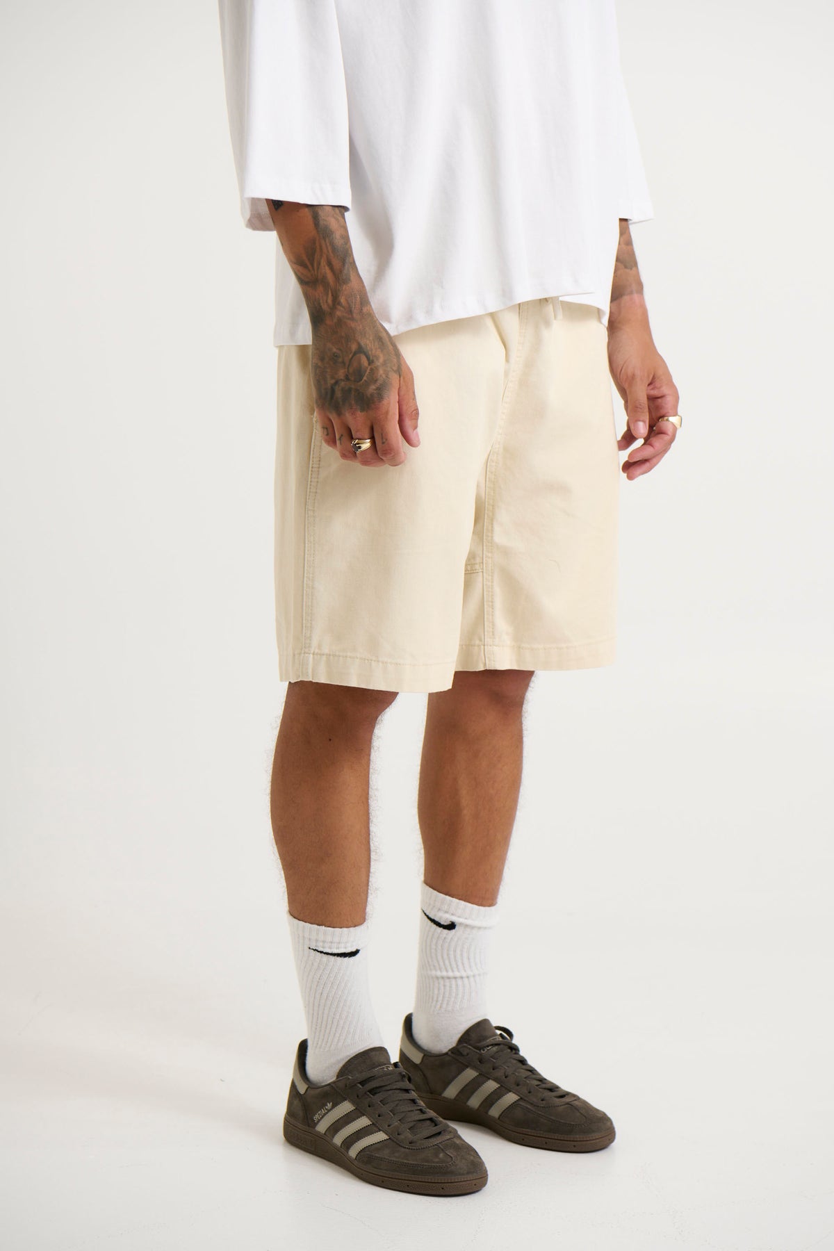 Fredrick Cotton Elastic Short Ivory