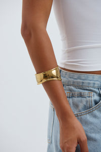 Metal Cuff Bangle Gold