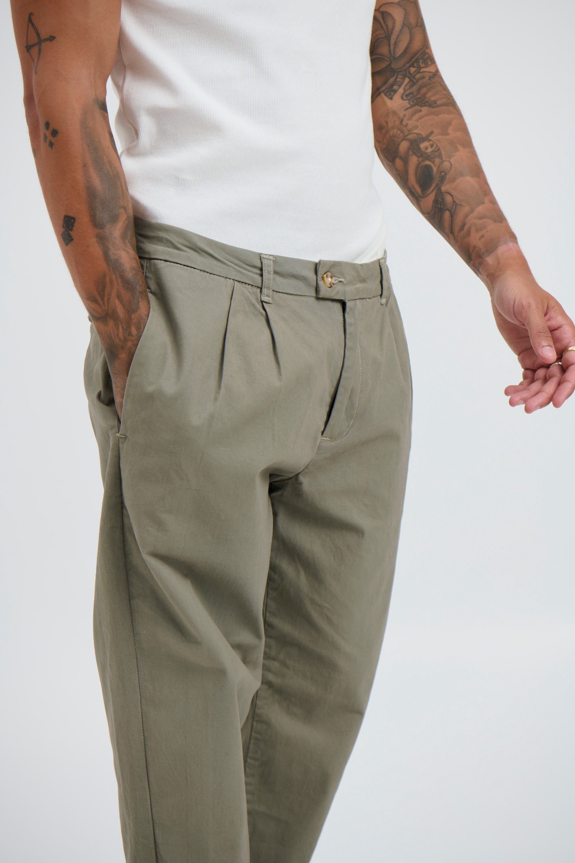 NTH Cropped Pleat Pant Khaki