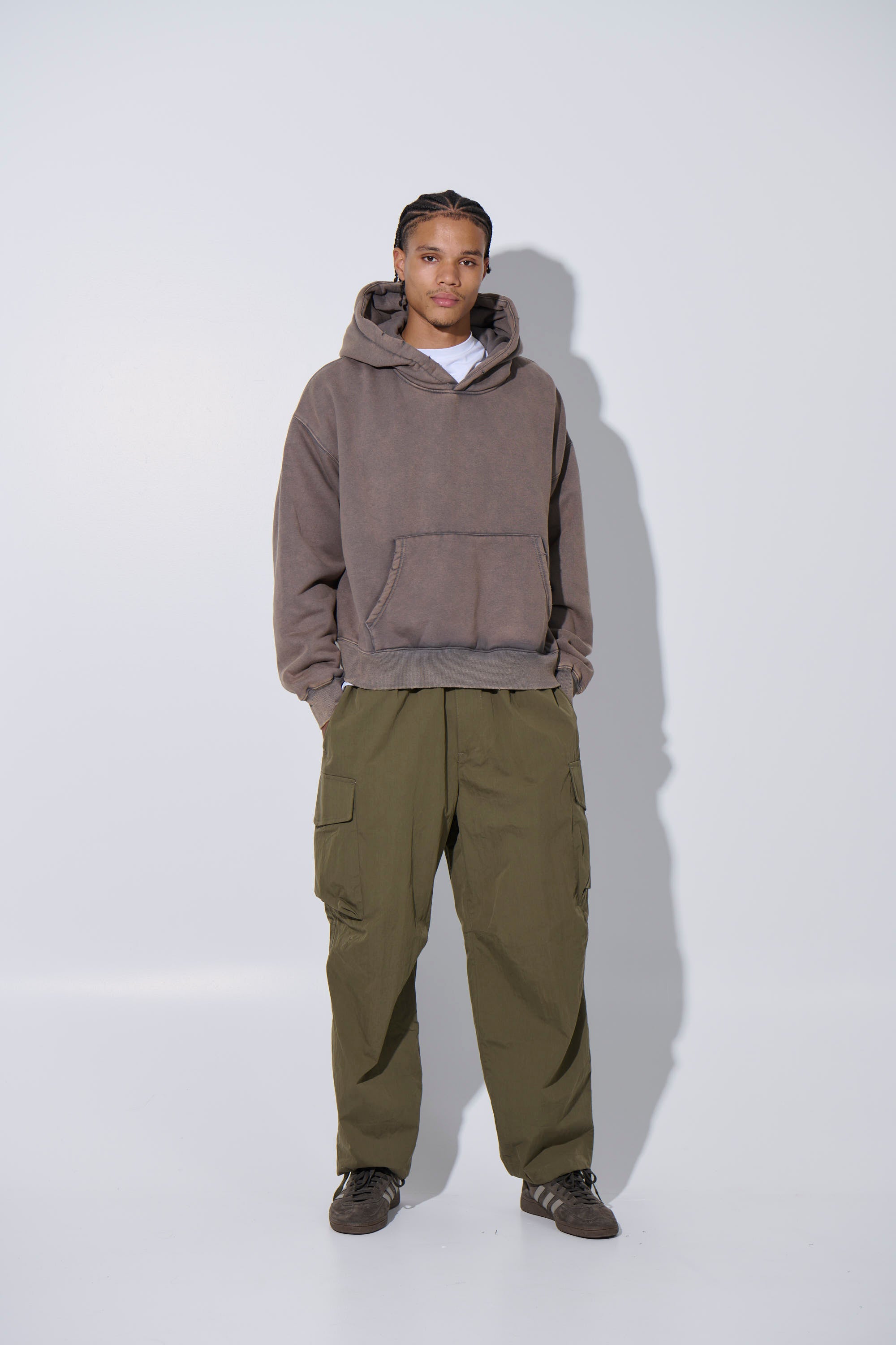 Roman Cropped Drop Hoodie Washed Choc