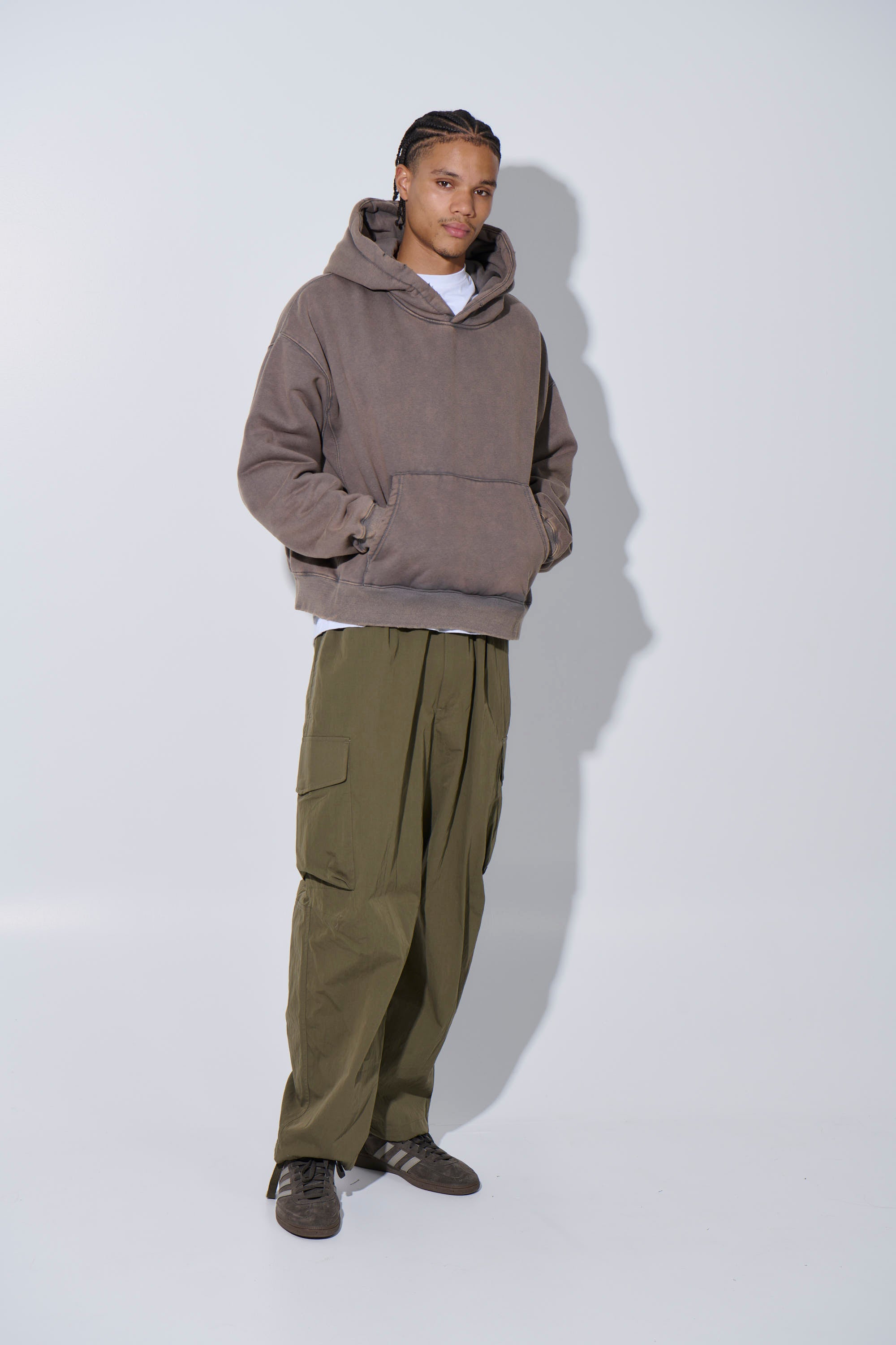 Roman Cropped Drop Hoodie Washed Choc