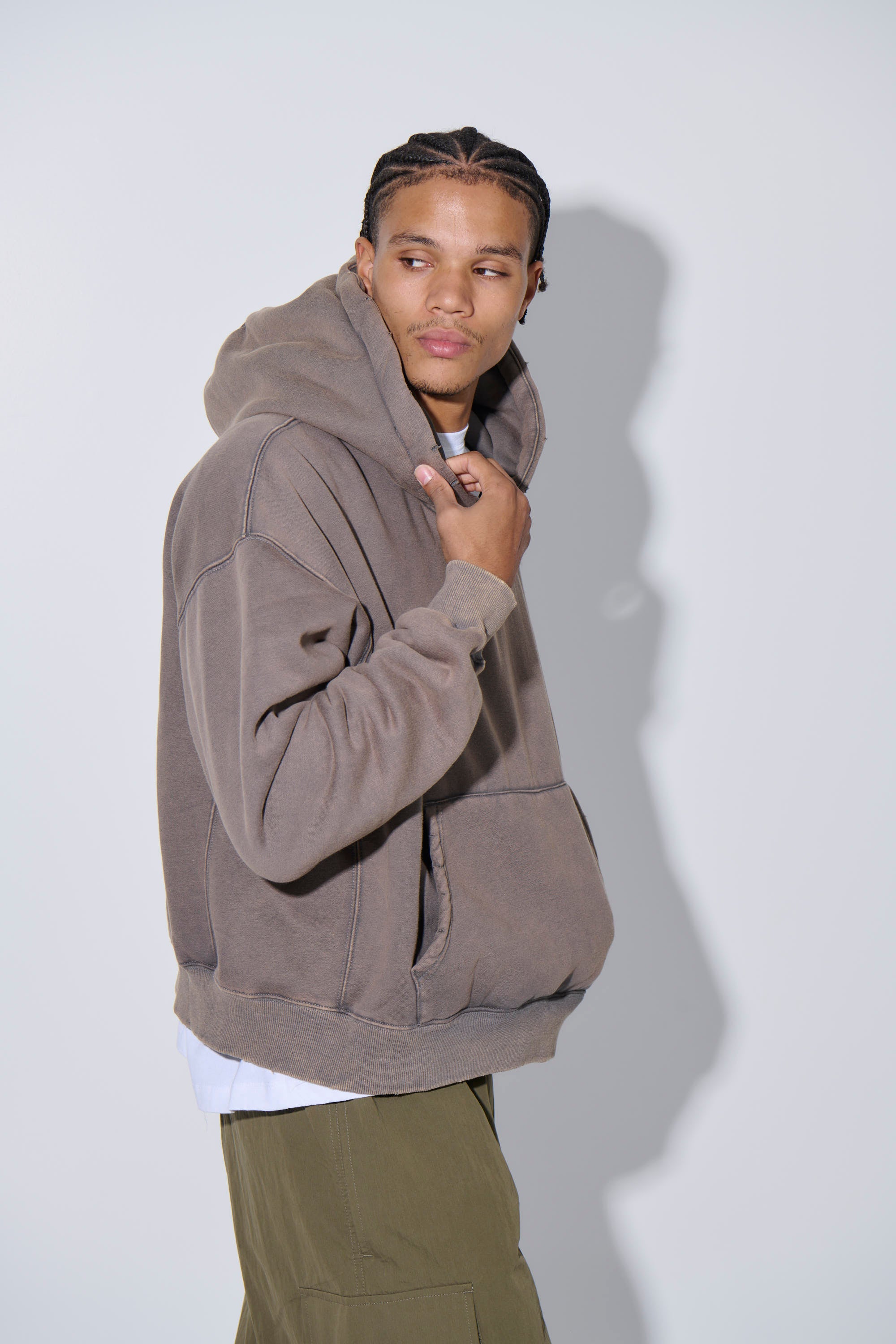 Roman Cropped Drop Hoodie Washed Choc