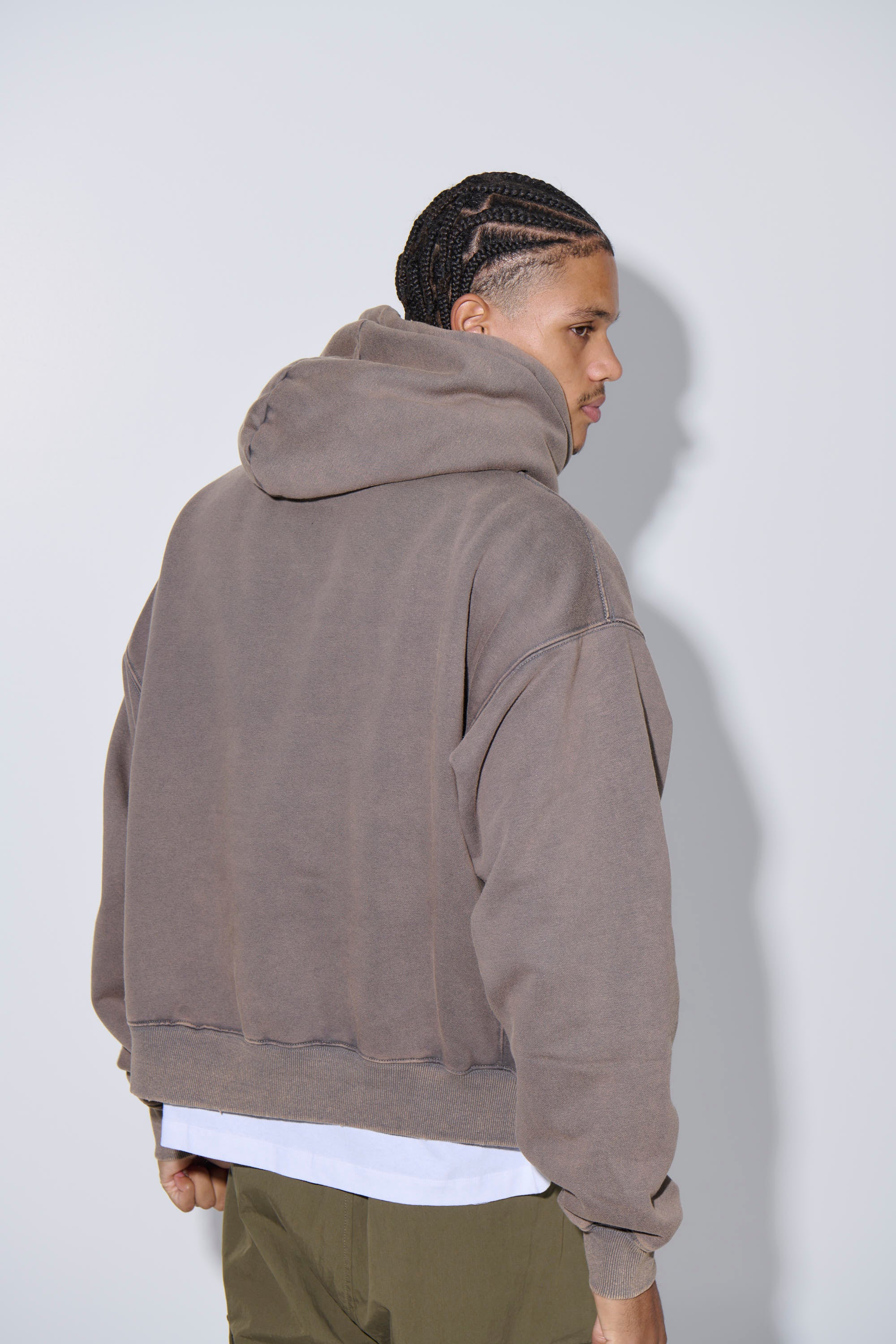 Roman Cropped Drop Hoodie Washed Choc