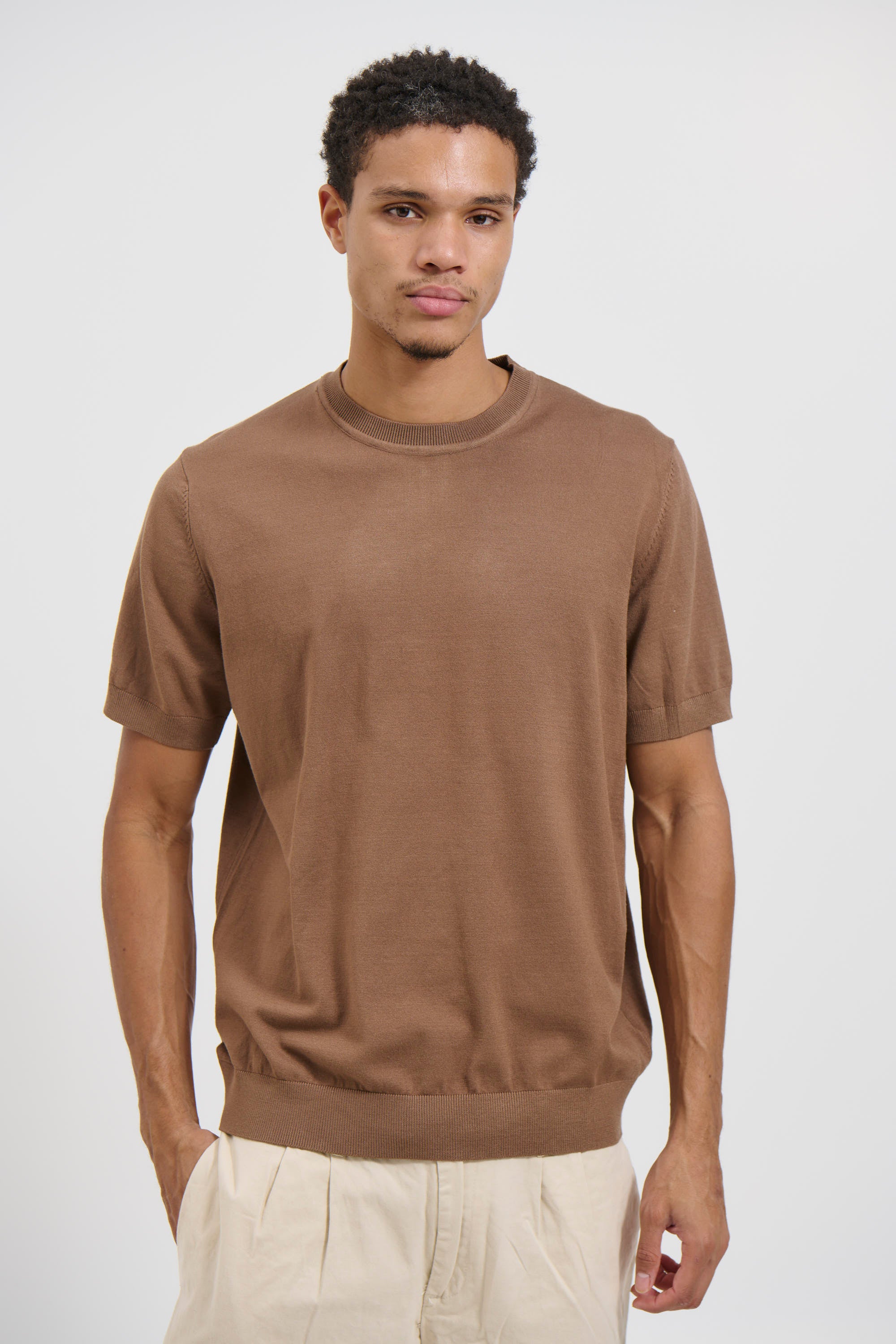 Nigel Fitted Knitted Tee Choc