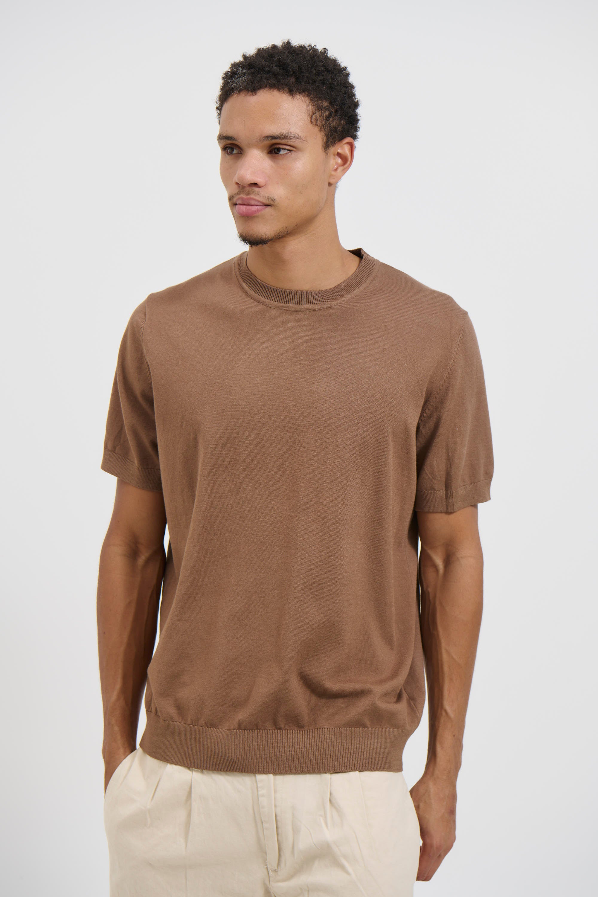 Nigel Fitted Knitted Tee Choc