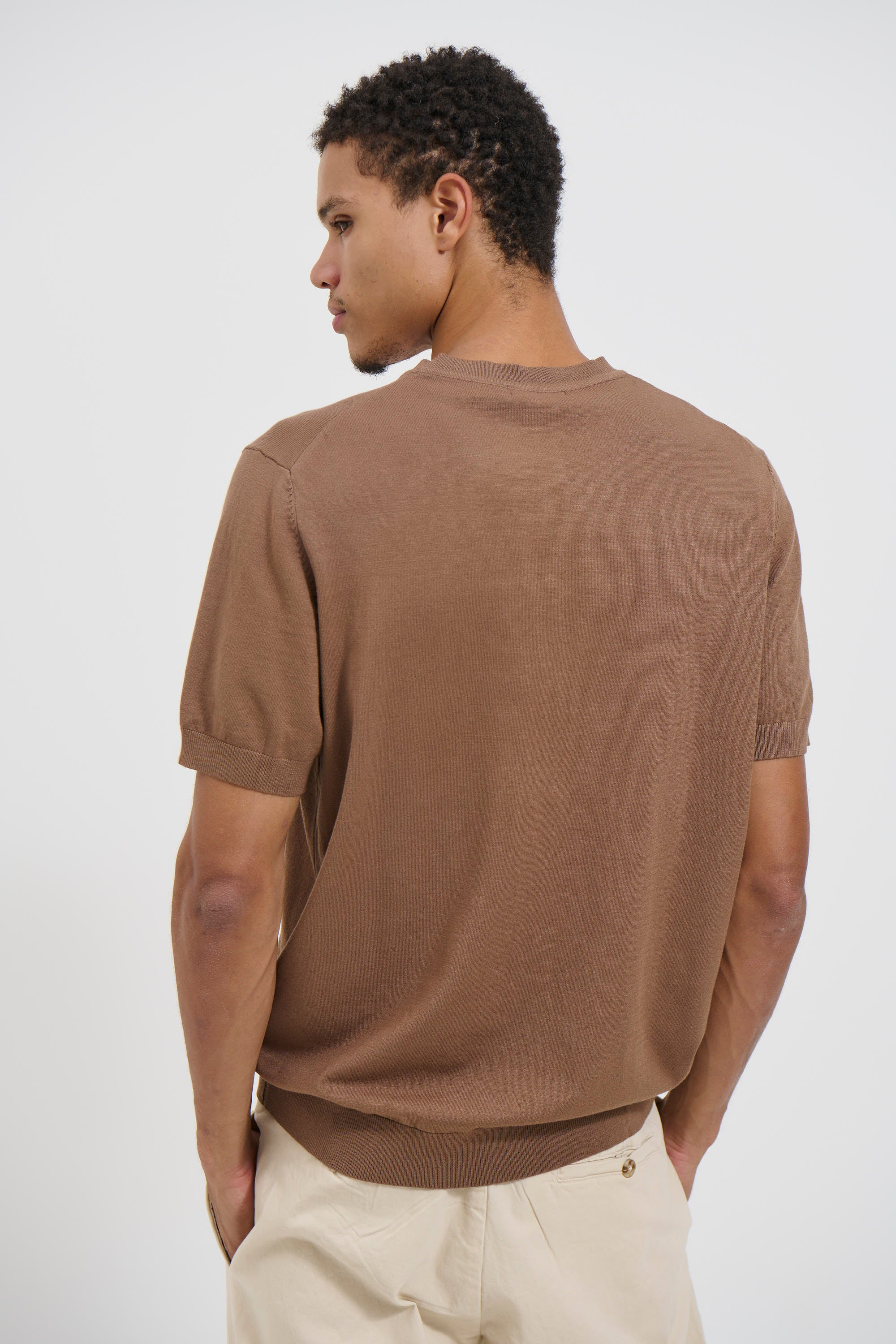 Nigel Fitted Knitted Tee Choc