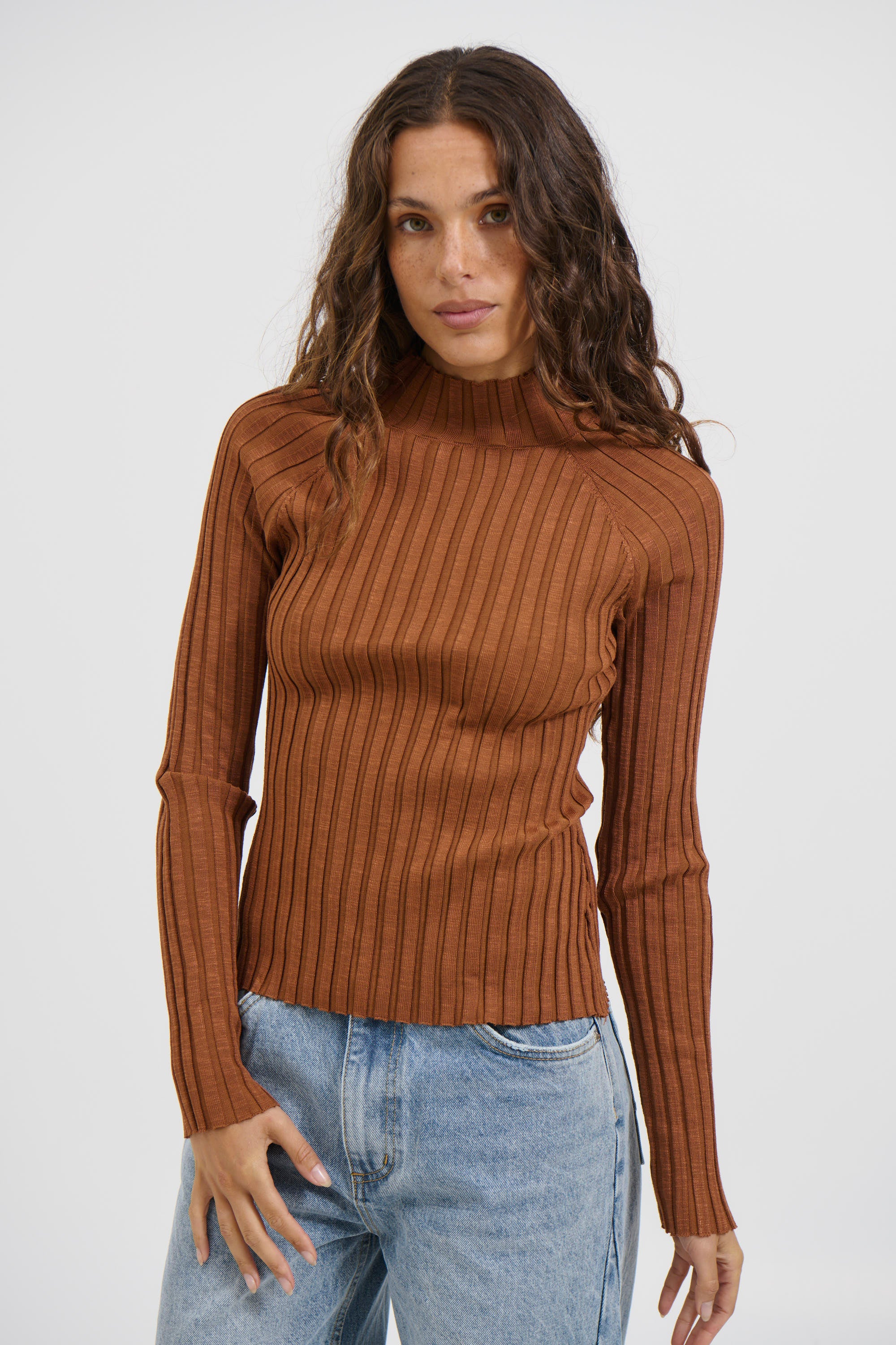 Bodie Long Sleeve Camel