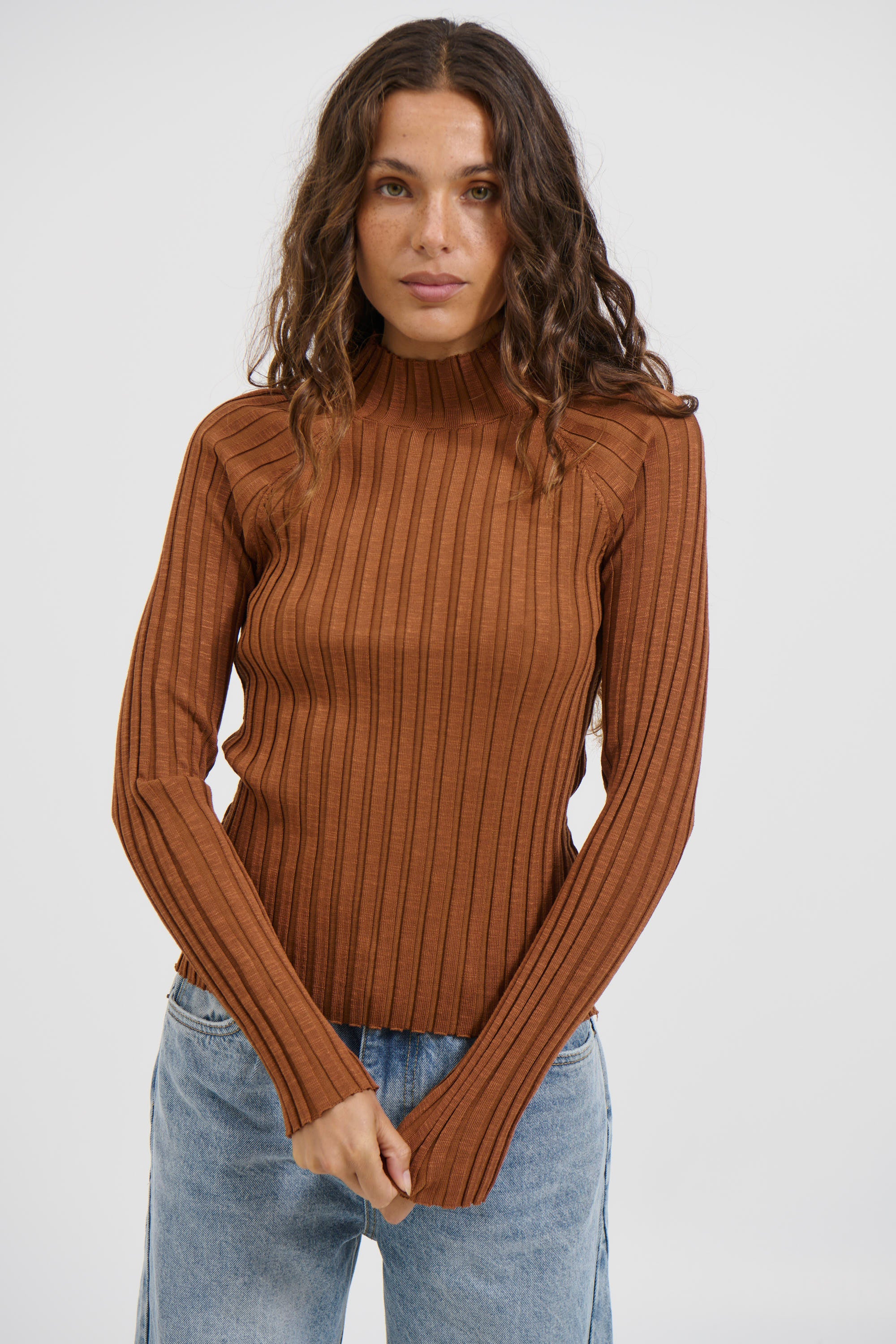 Bodie Long Sleeve Camel