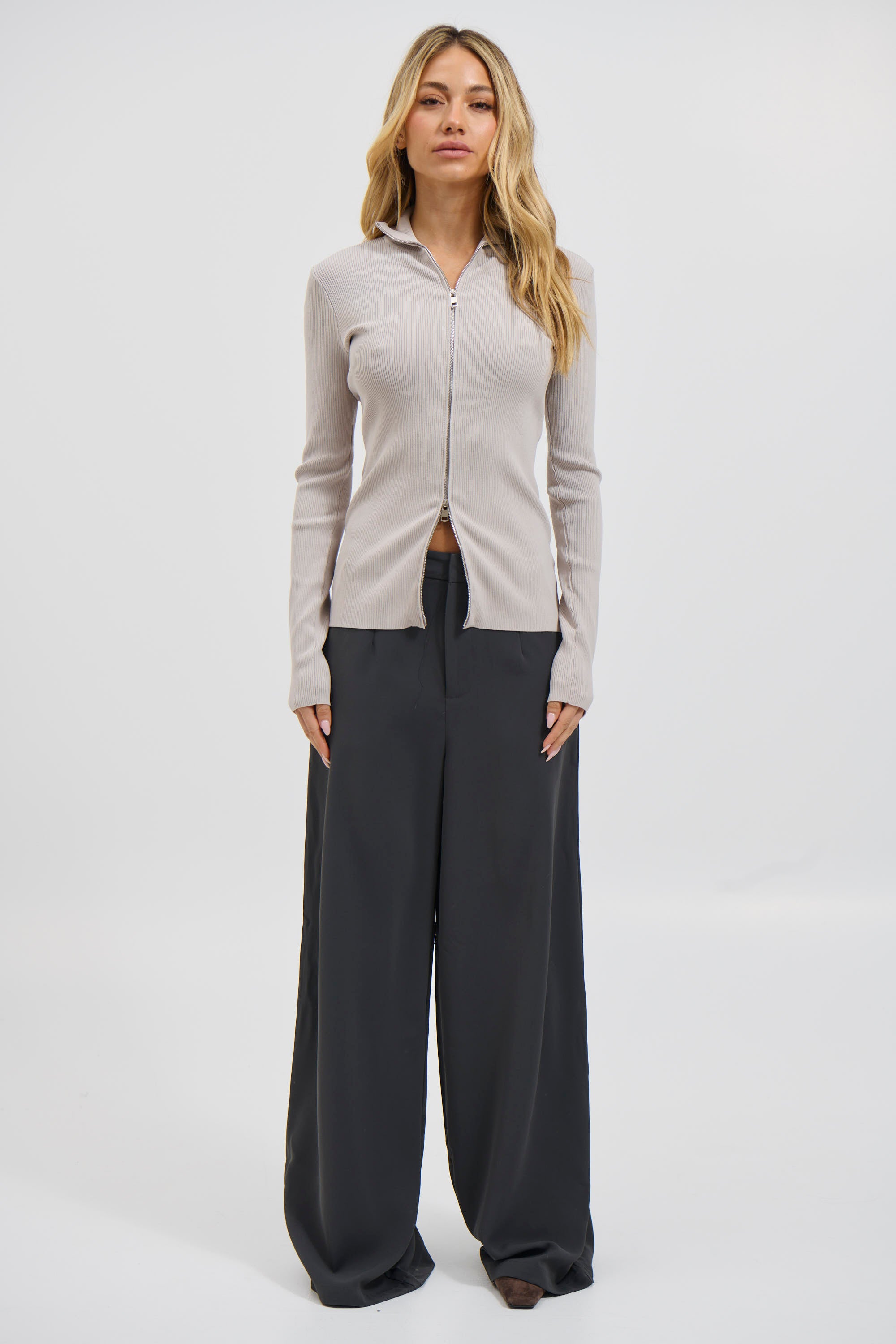 Tavia Long Sleeve Pebble