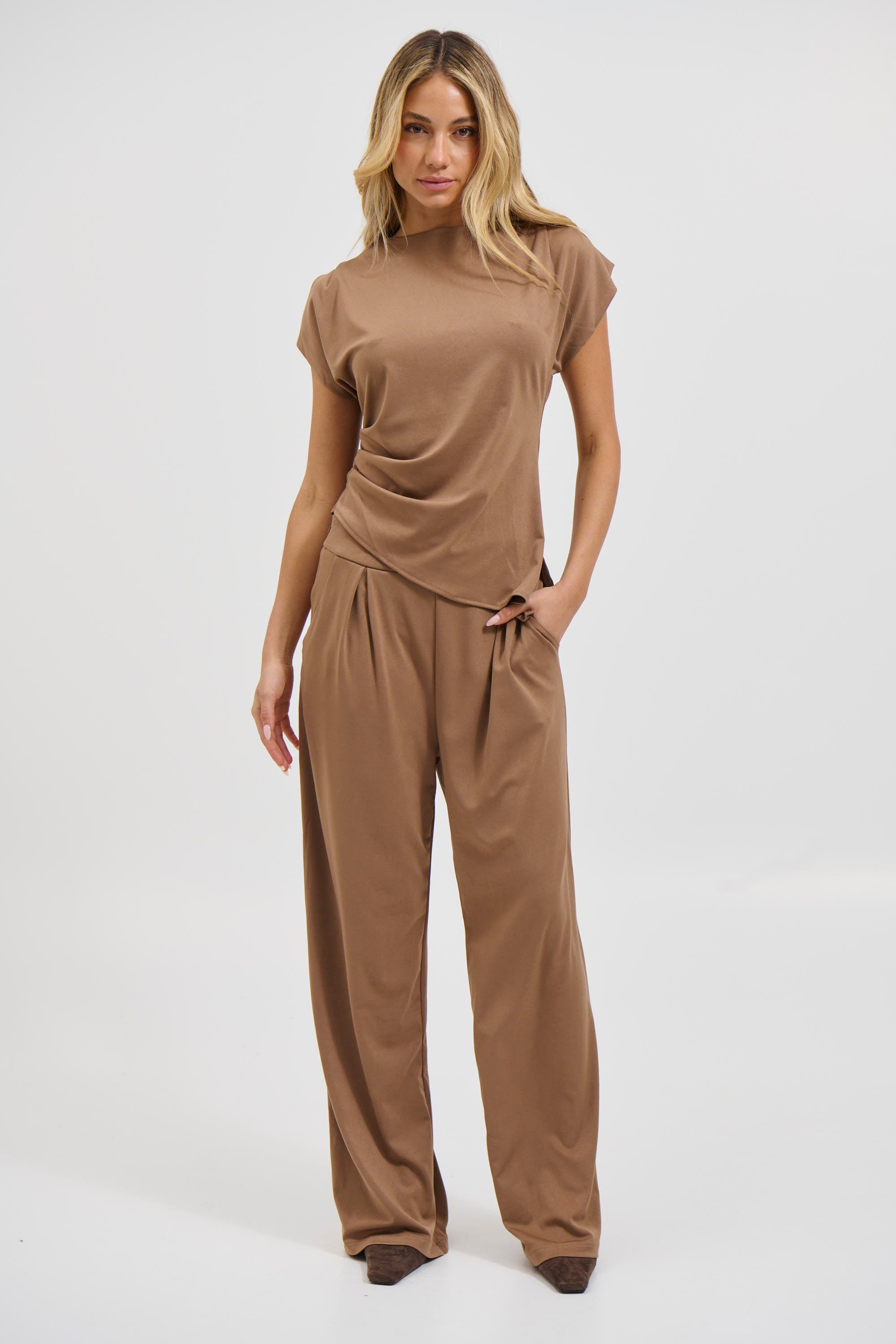 Kaia Set Latte